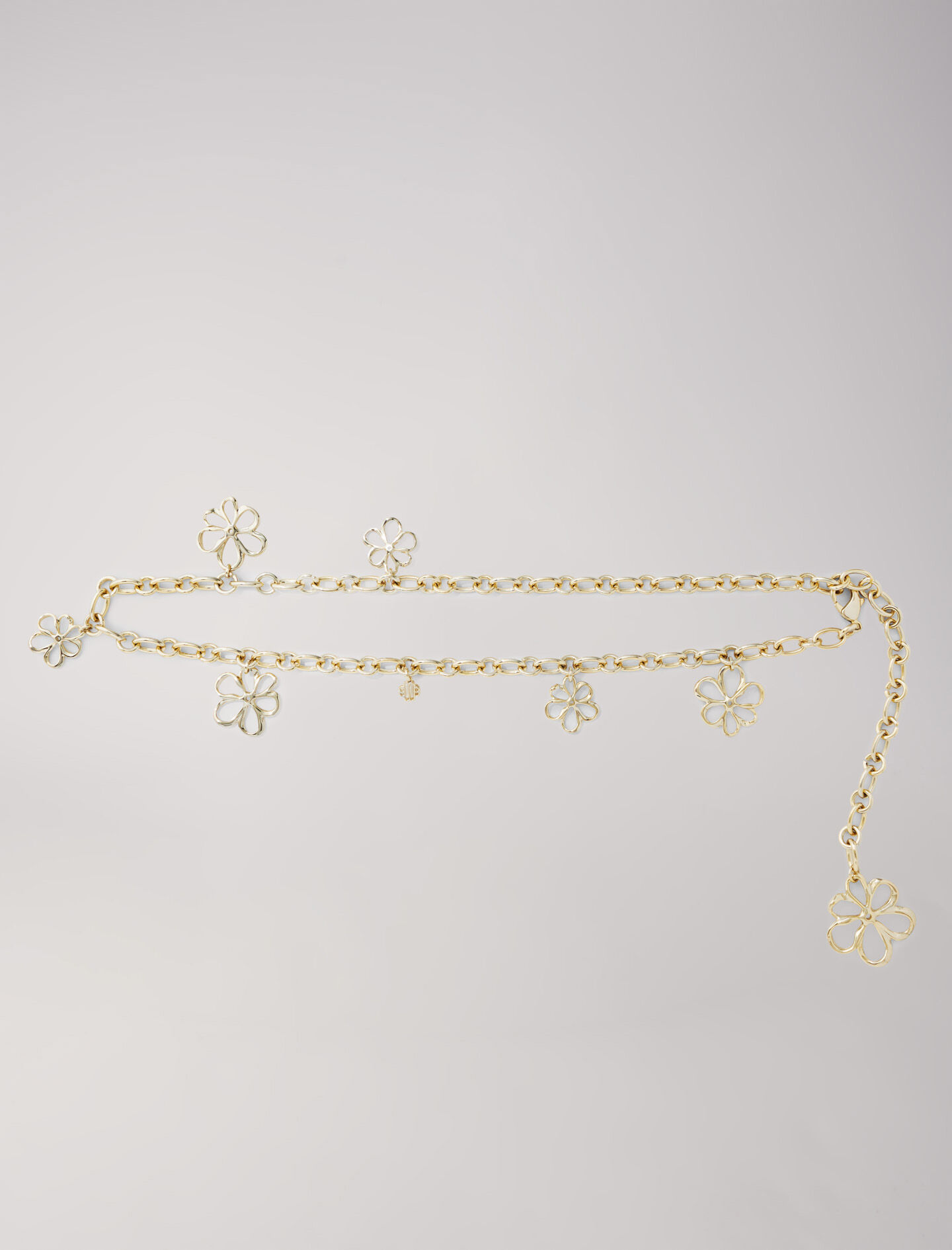 Chain belt with flowers
