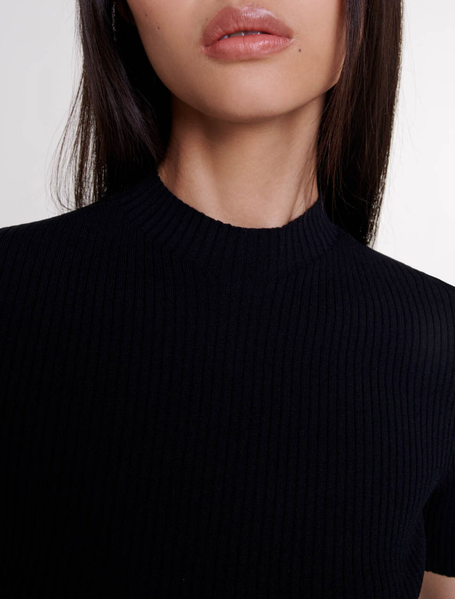 Criss-cross cropped top