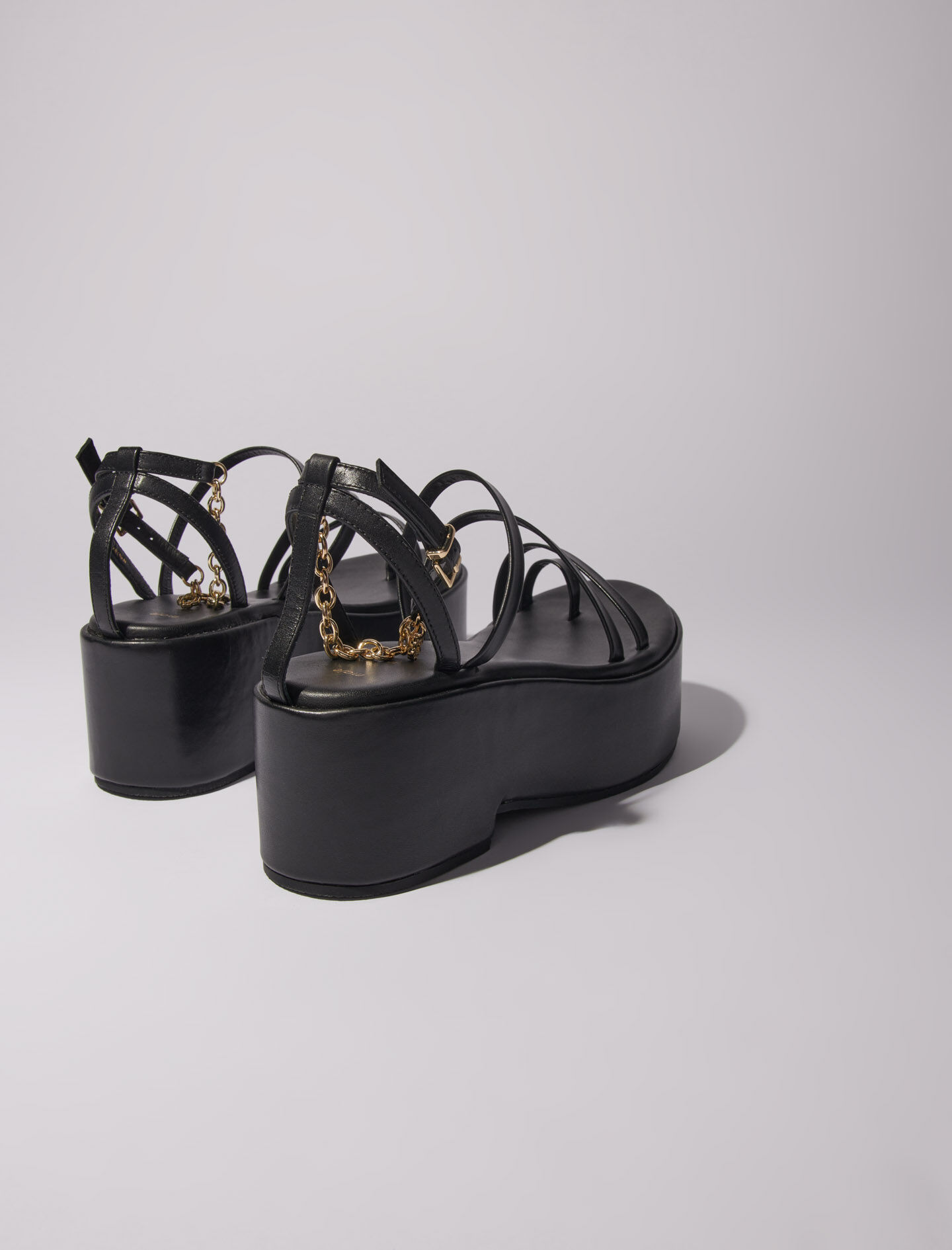 MAJE レザー チェーン付き プラットフォームサンダル Leather platform sandals Black / Gray For Women | Maje