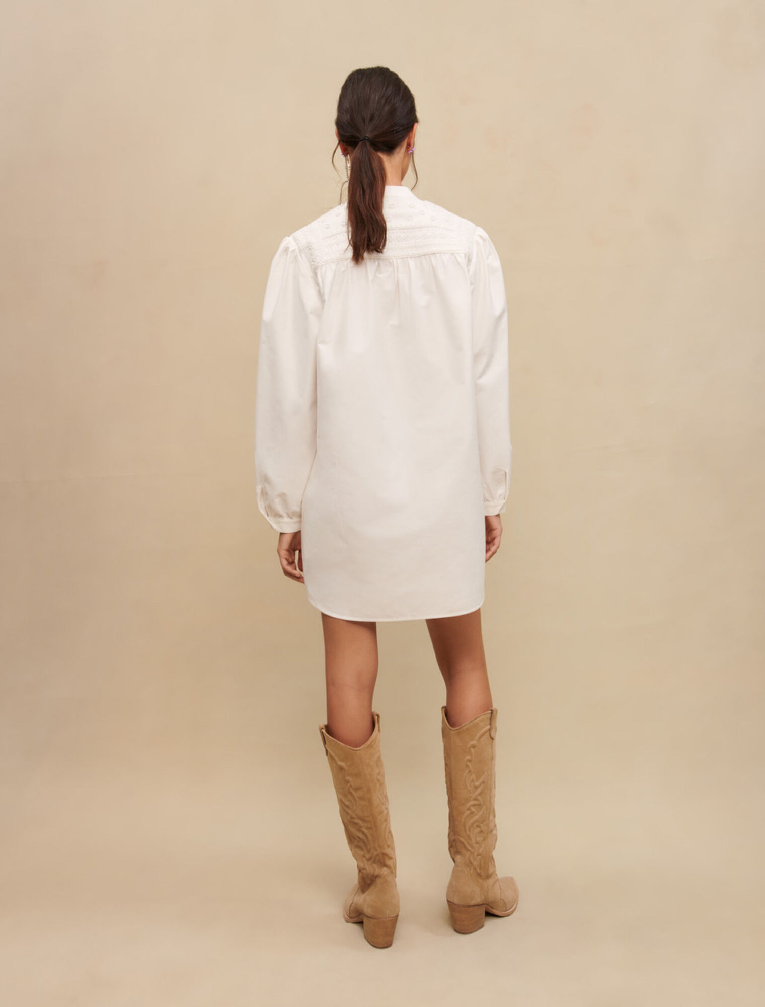 Short dress with voluminous sleeves