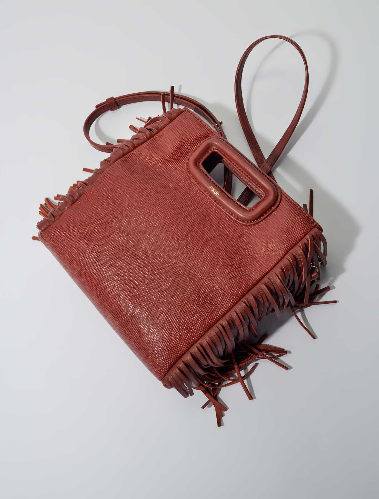 Lizard effect embossed leather M