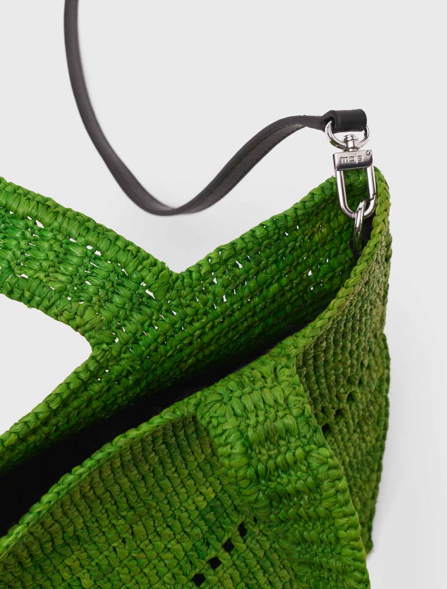 Natural raffia mini tote