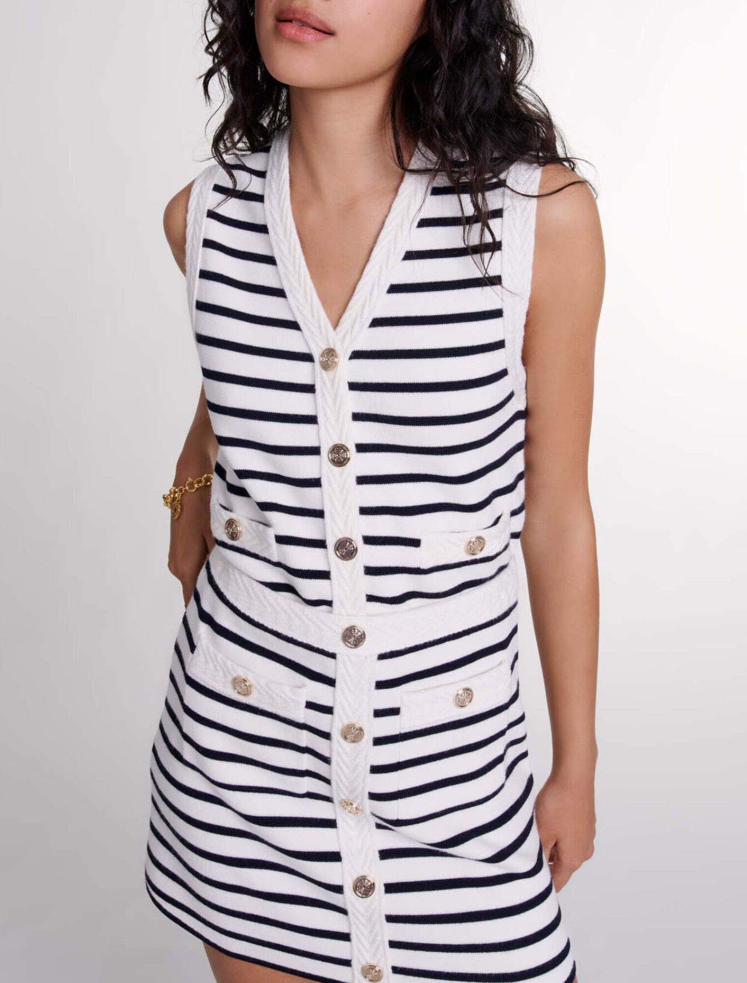 Short striped knit skirt