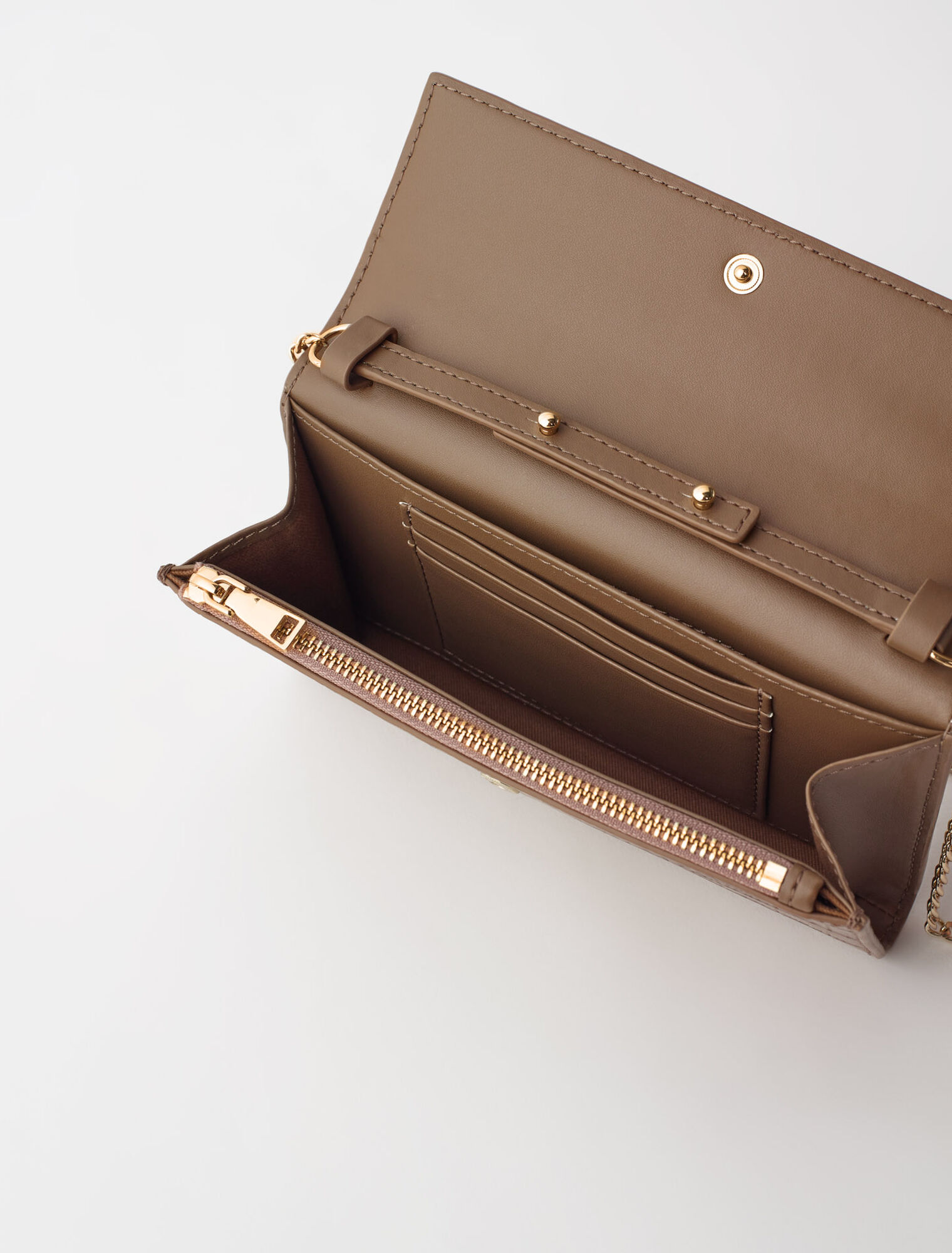 Croco wallet with chain