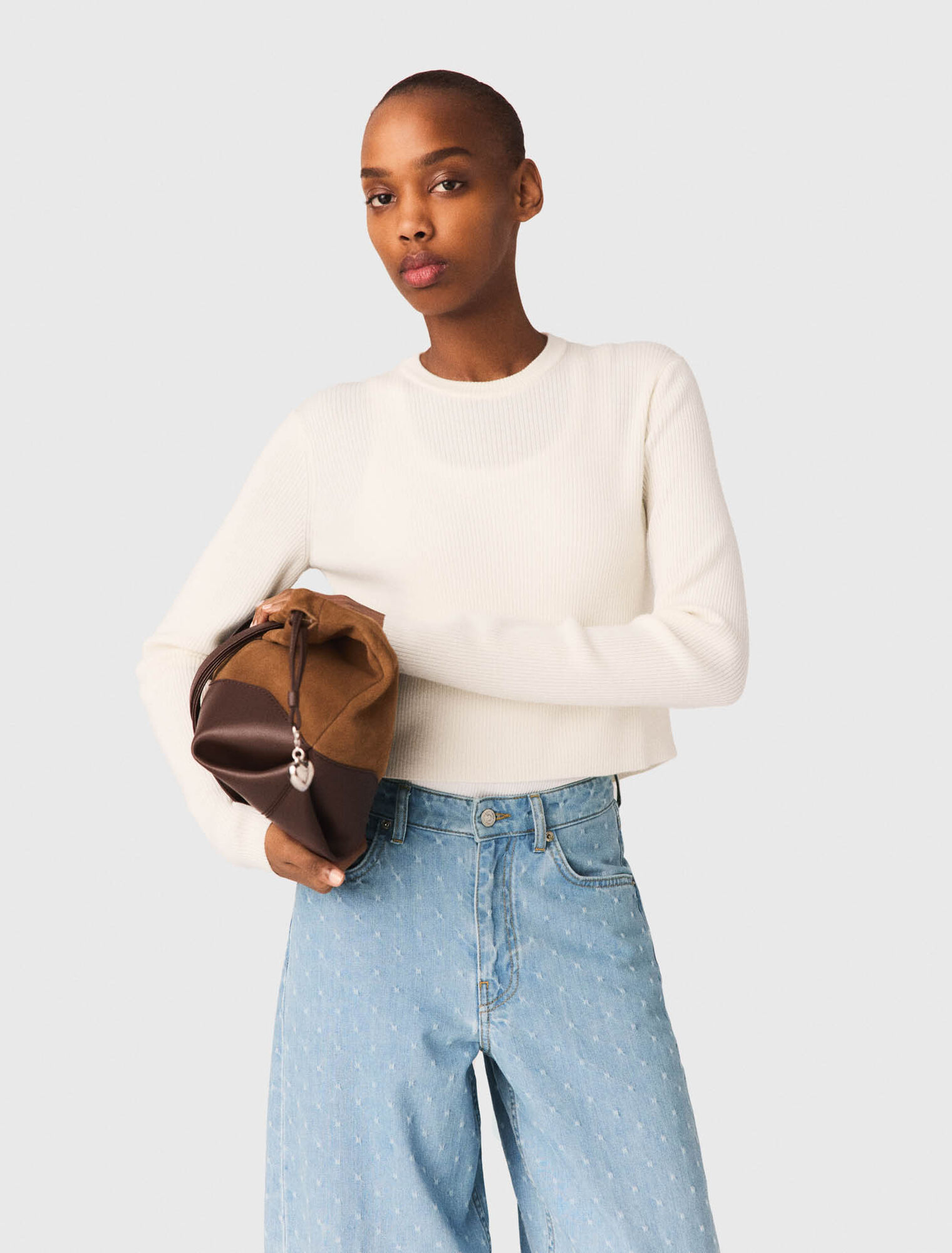 Jewel-button back jumper