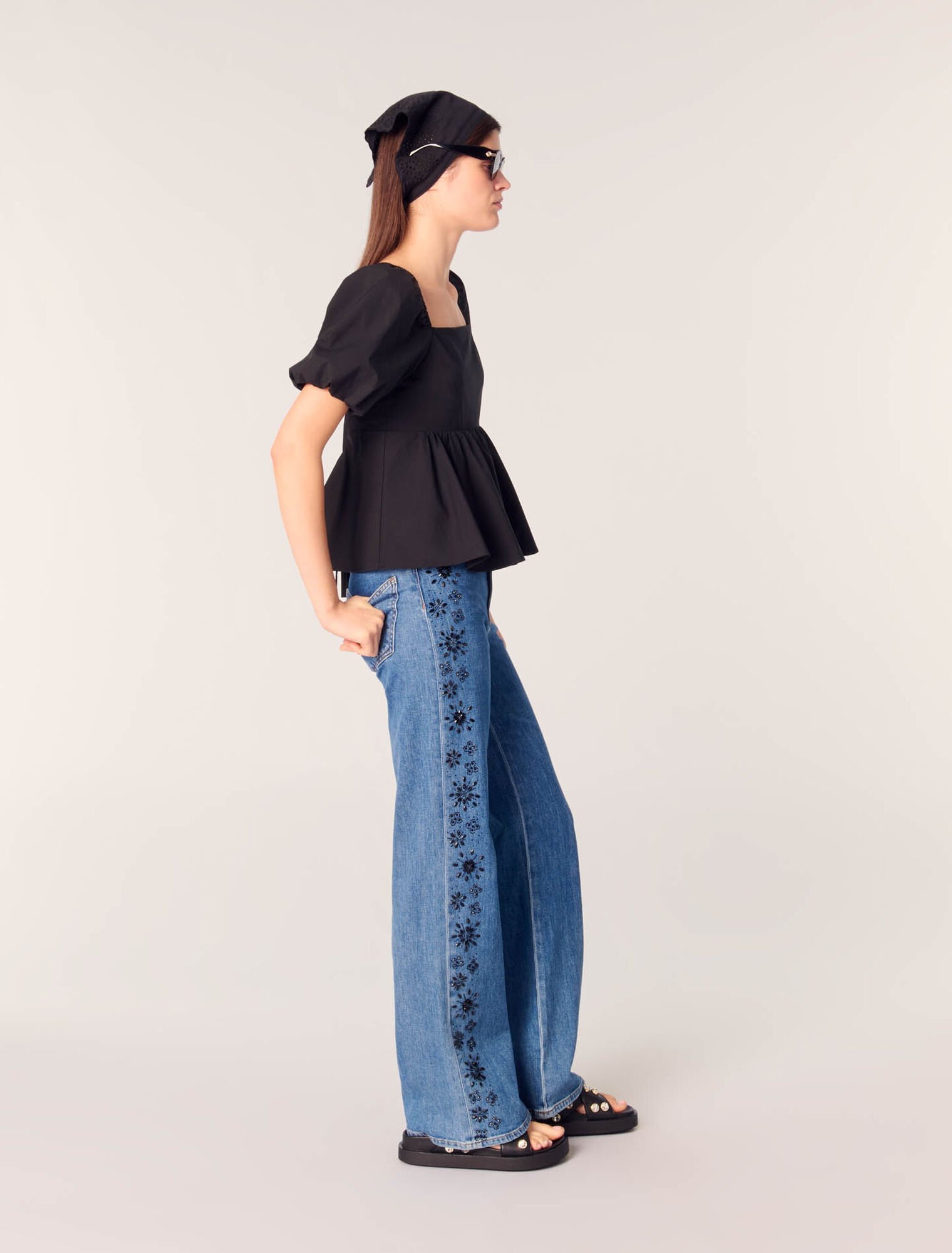 Embroidered jeans with rhinestones