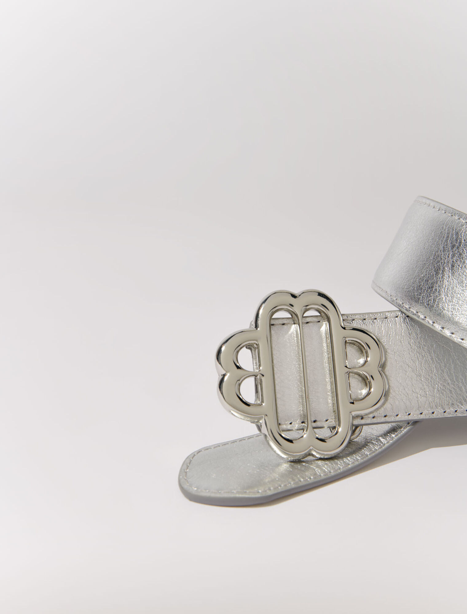 Clover belt in metallic leather