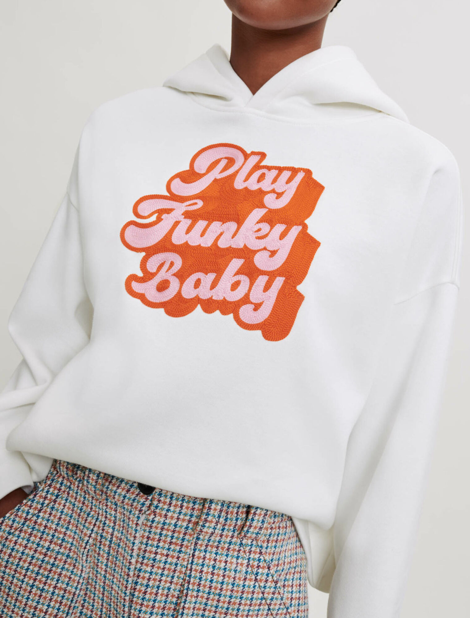 70’s-style embroidered sweatshirt