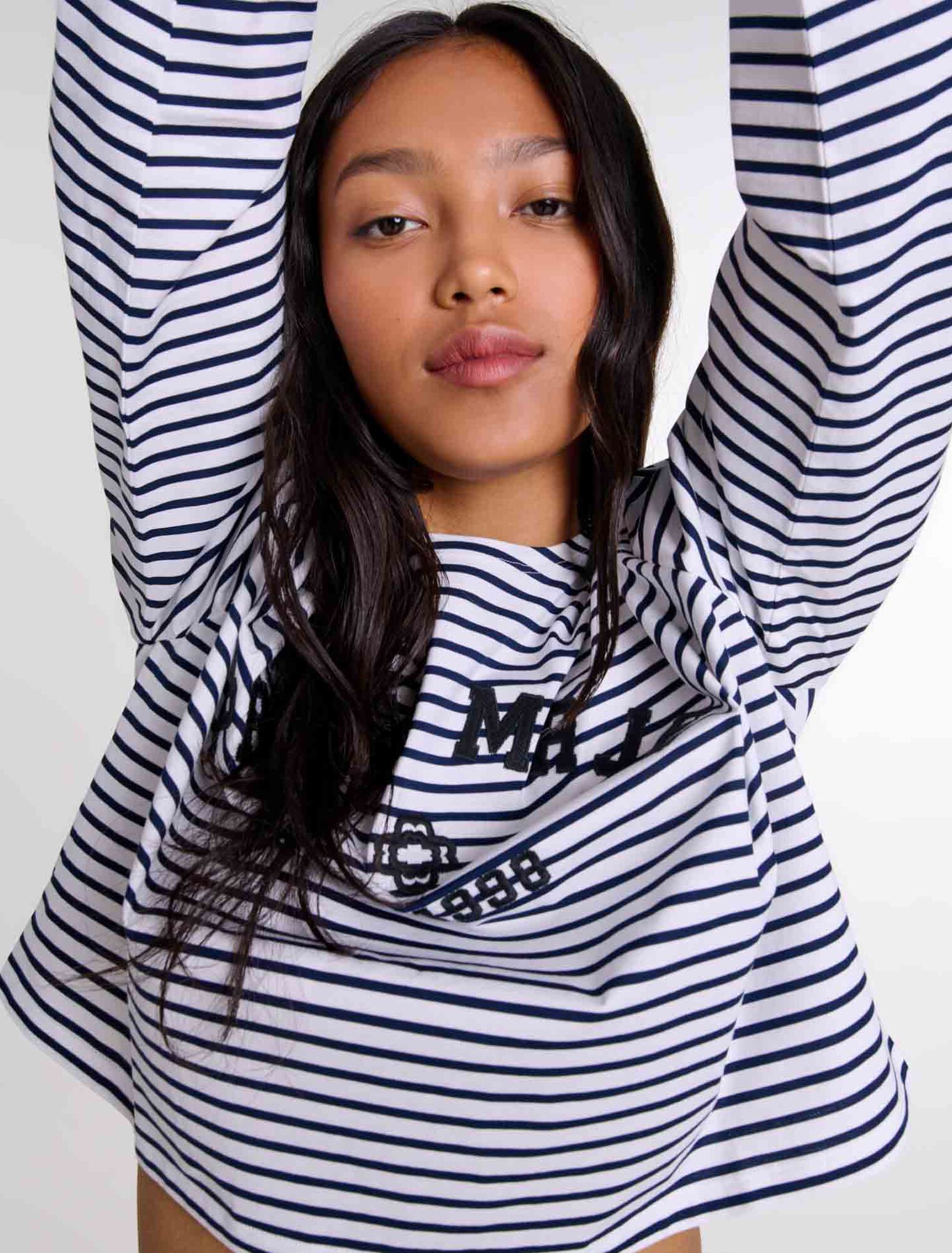 Cropped short-sleeves T-shirt