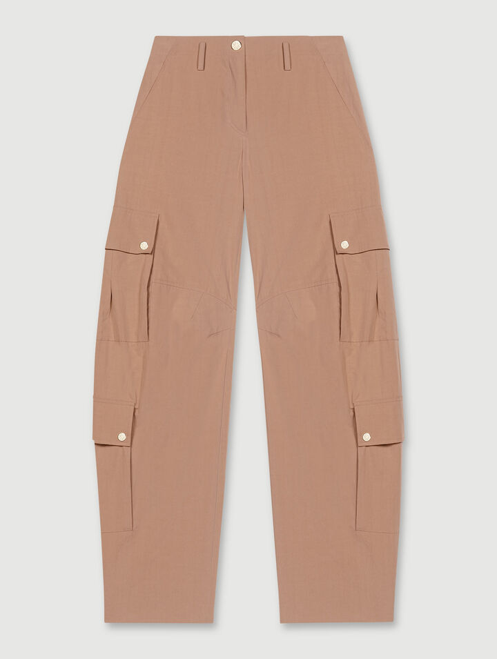 Cargo trousers with pockets