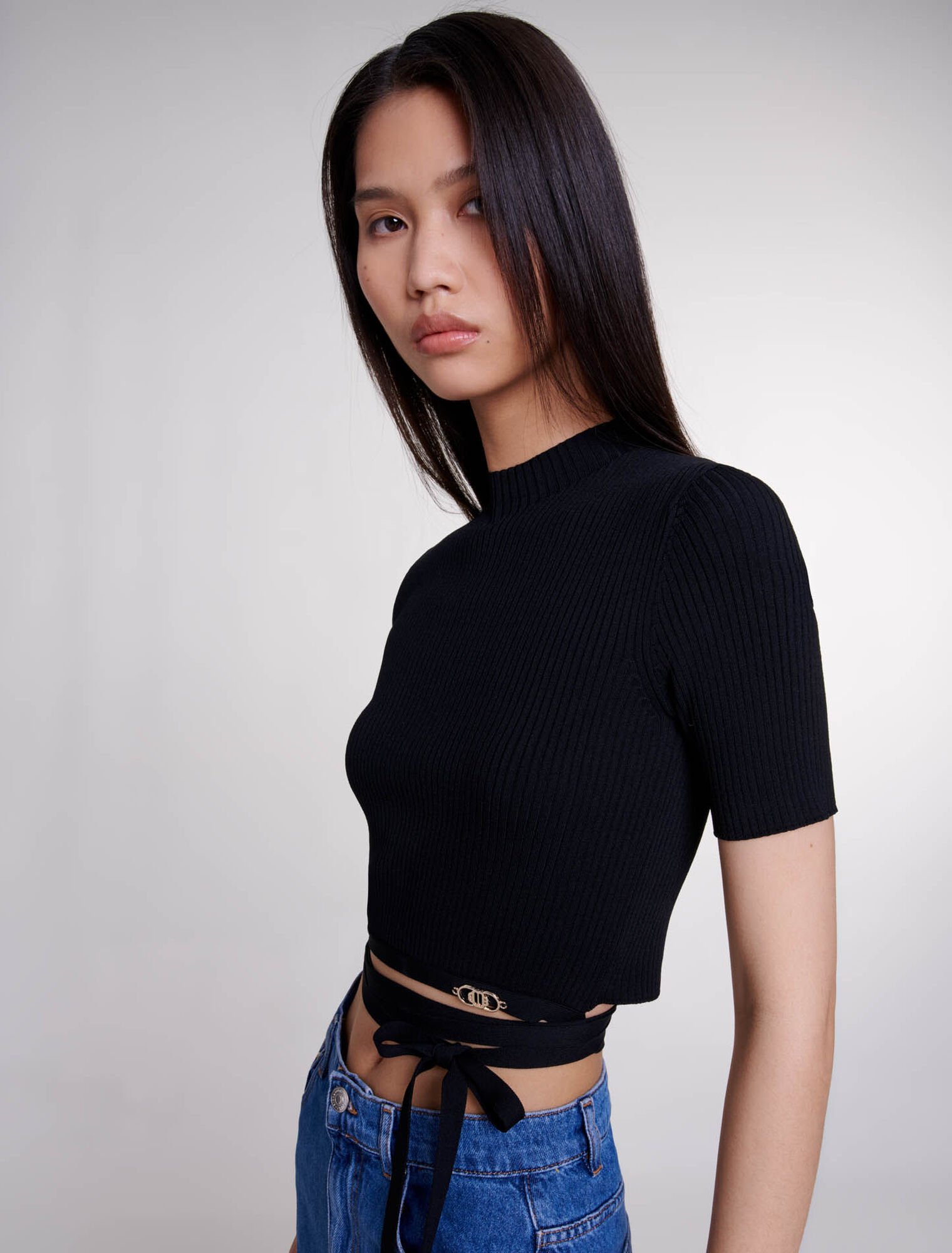 Criss-cross cropped top