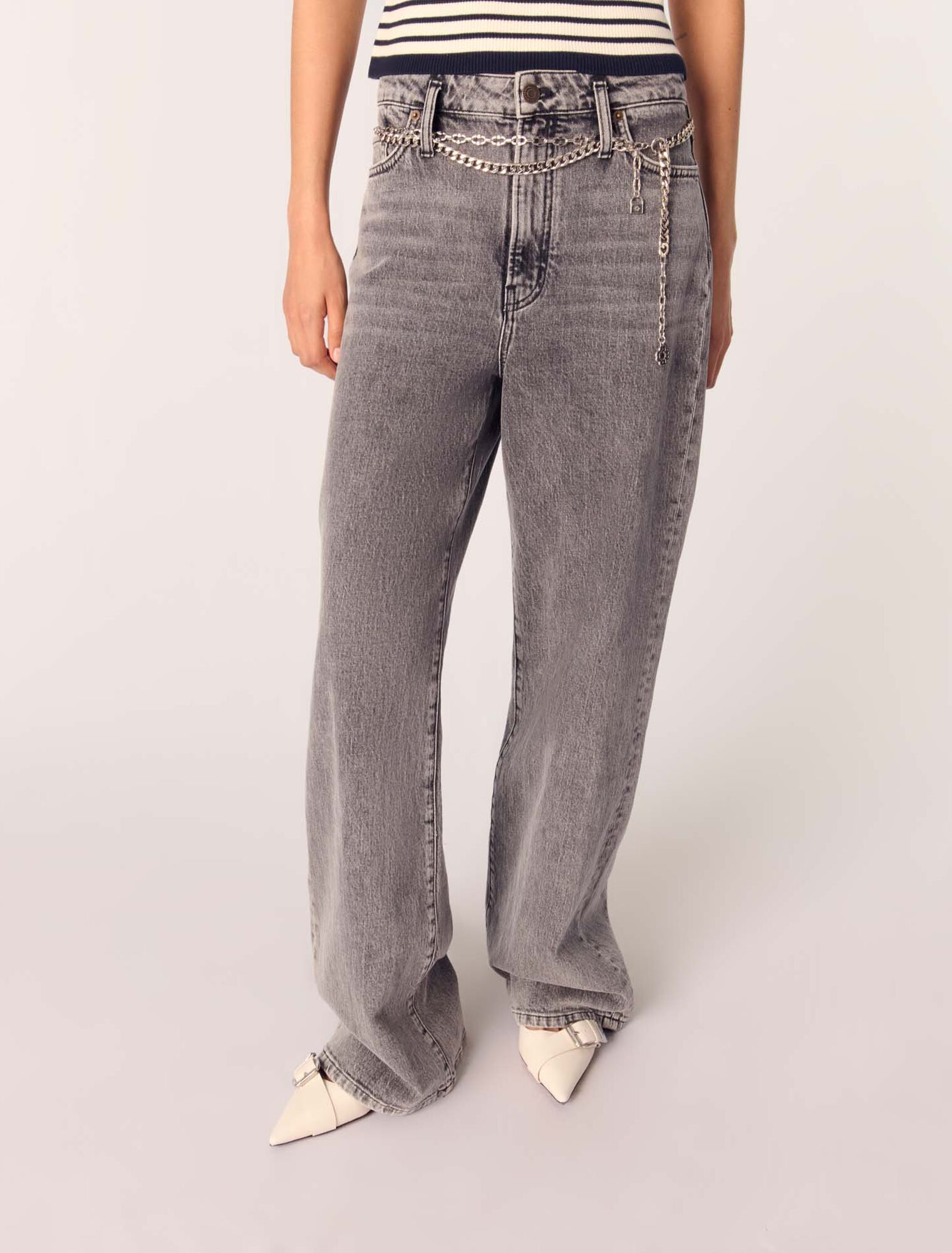 Wide-leg jeans with chain-link belt