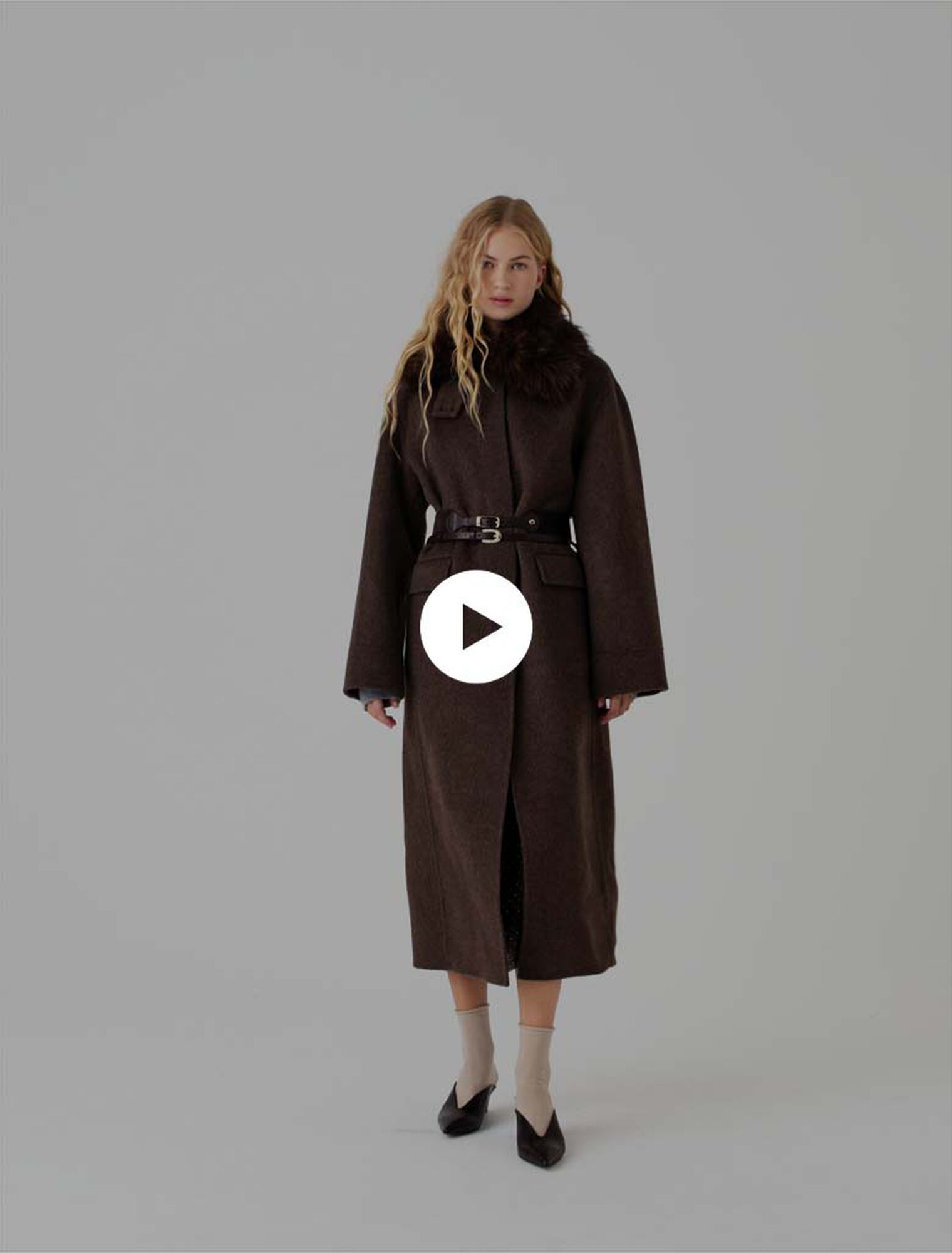 Long coat with faux fur collar