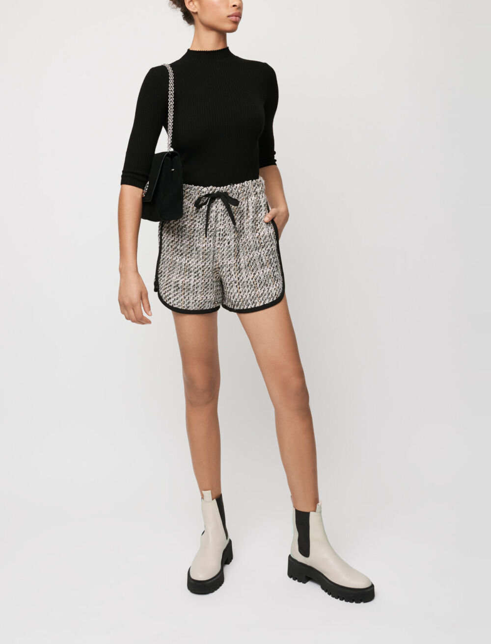 KHAKIPOINT ■ Antique Tweed Shorts Contrast tweed shorts