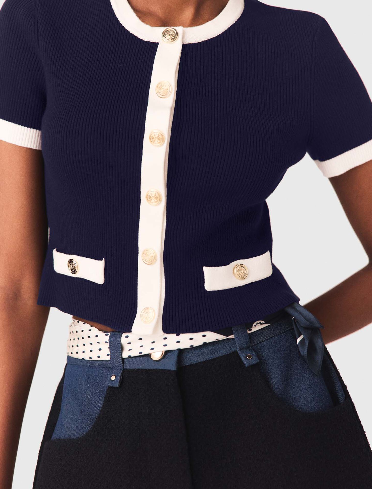 Contrasting cropped cardigan