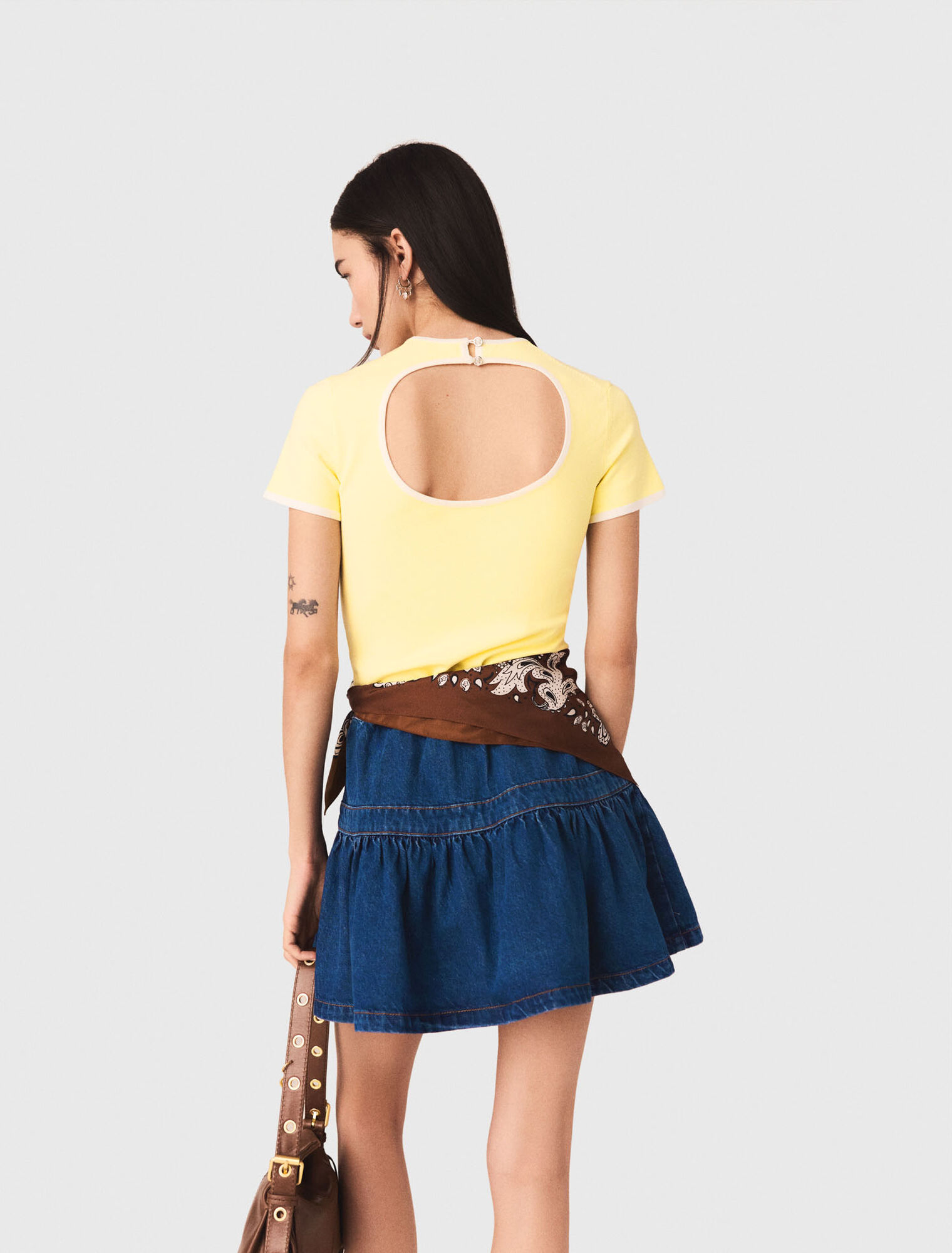 Round back cut-out sweater