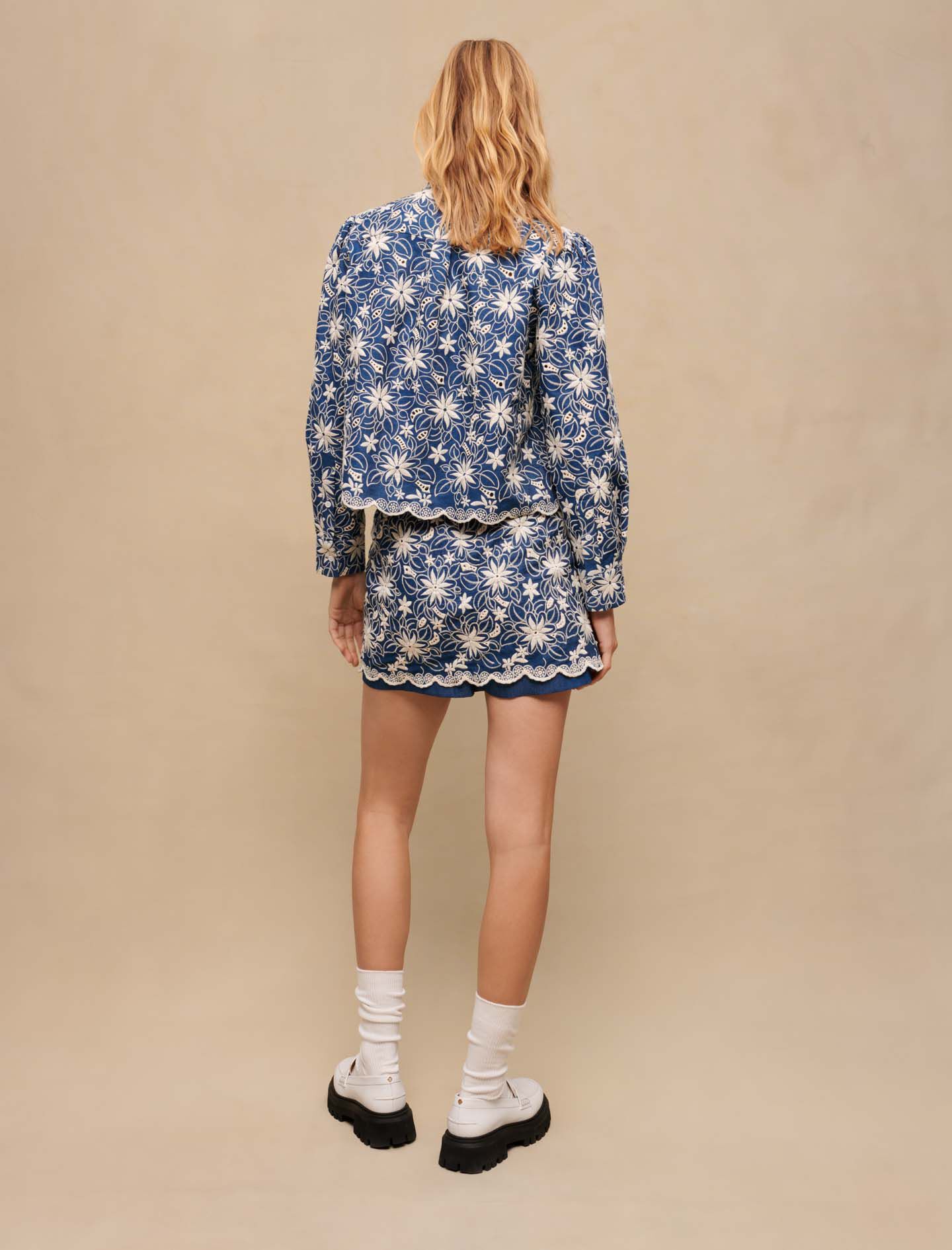Embroidered cropped jacket