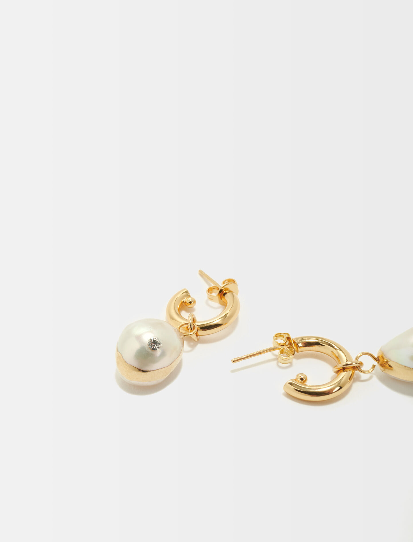 Cultured pearl earrings