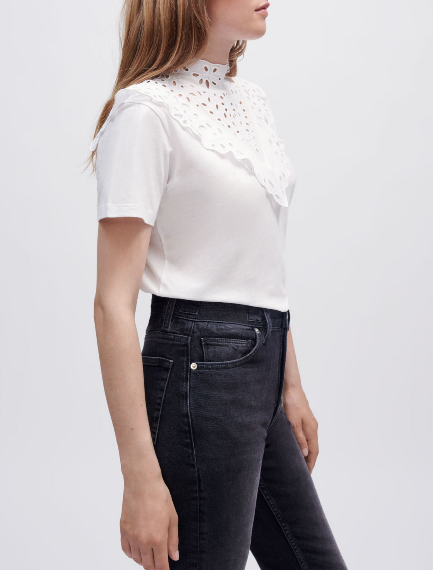 T-shirt with embroidery and frills