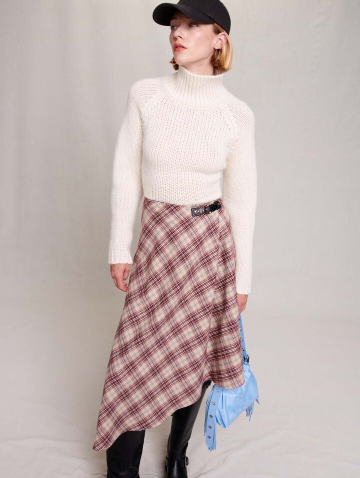 Asymmetrical skirt
