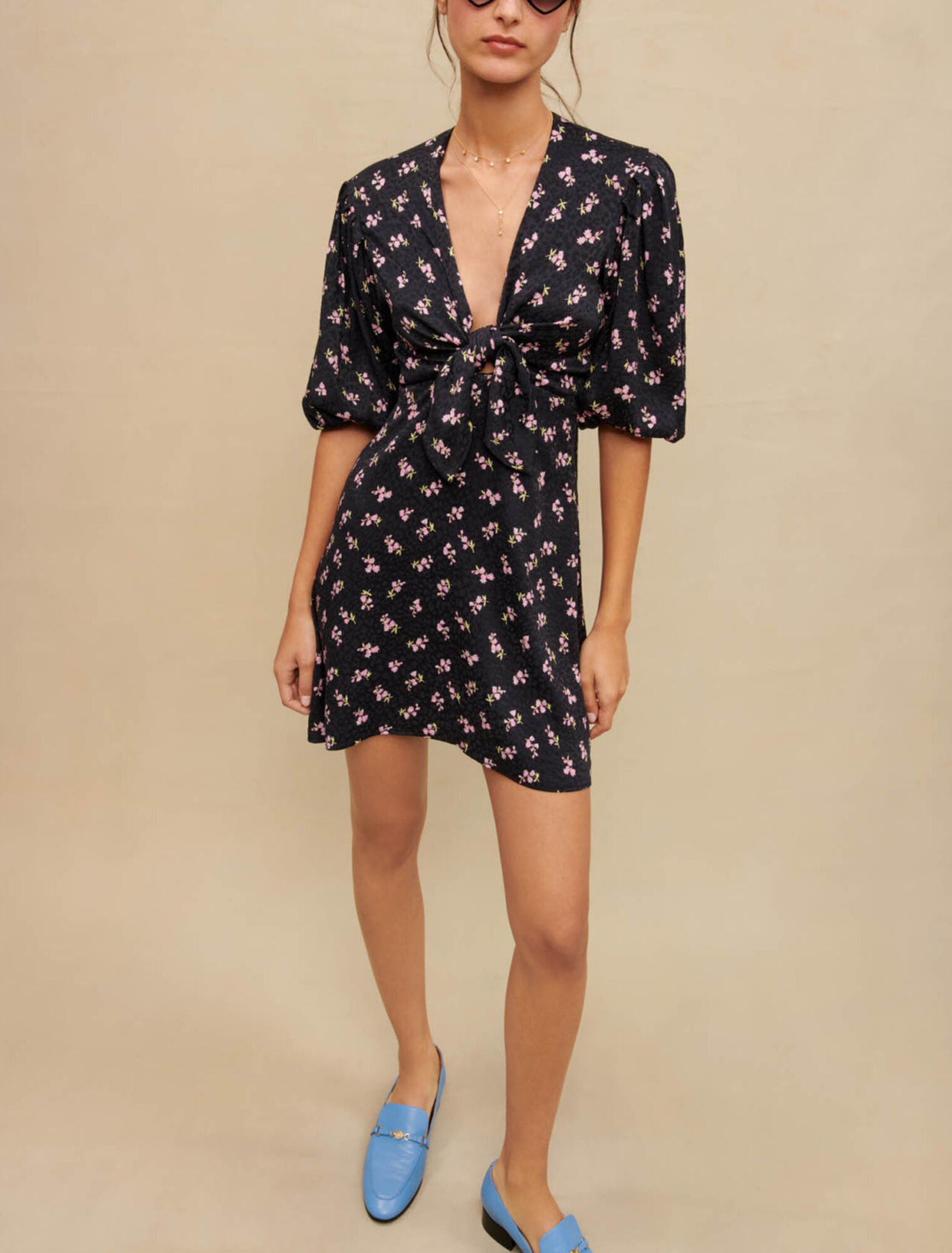 Short bow dress