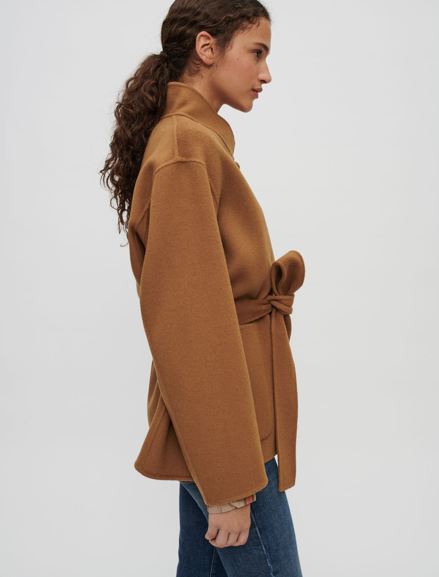 Smooth double-faced jacket with belt