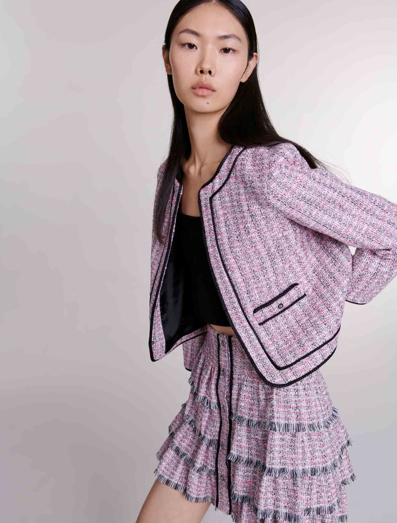 Short tweed skirt