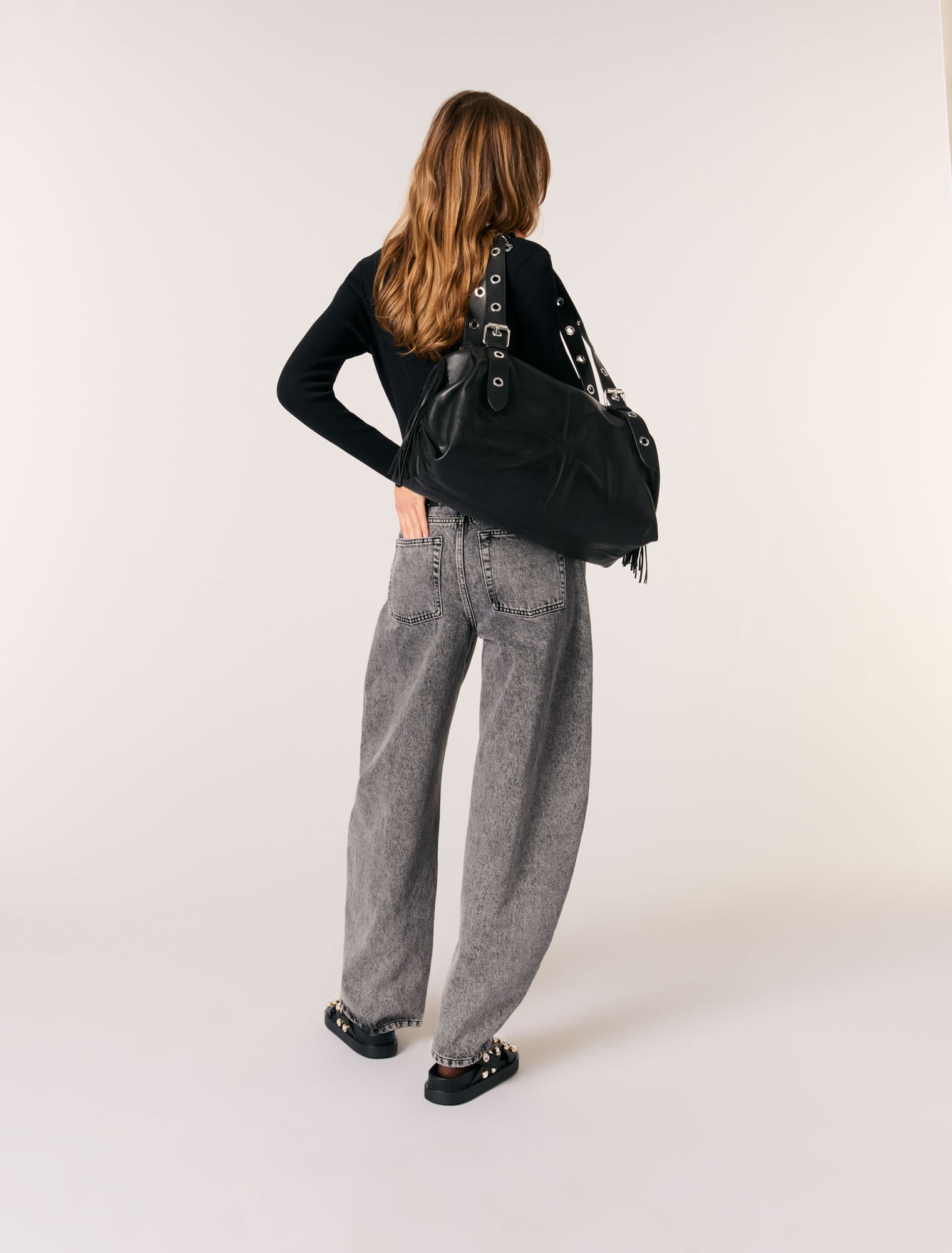 Low-neck rib knit sweater