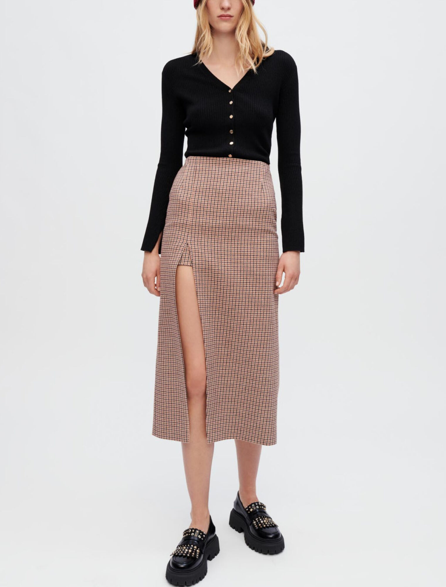 Midi skirt with houndstooth slit
