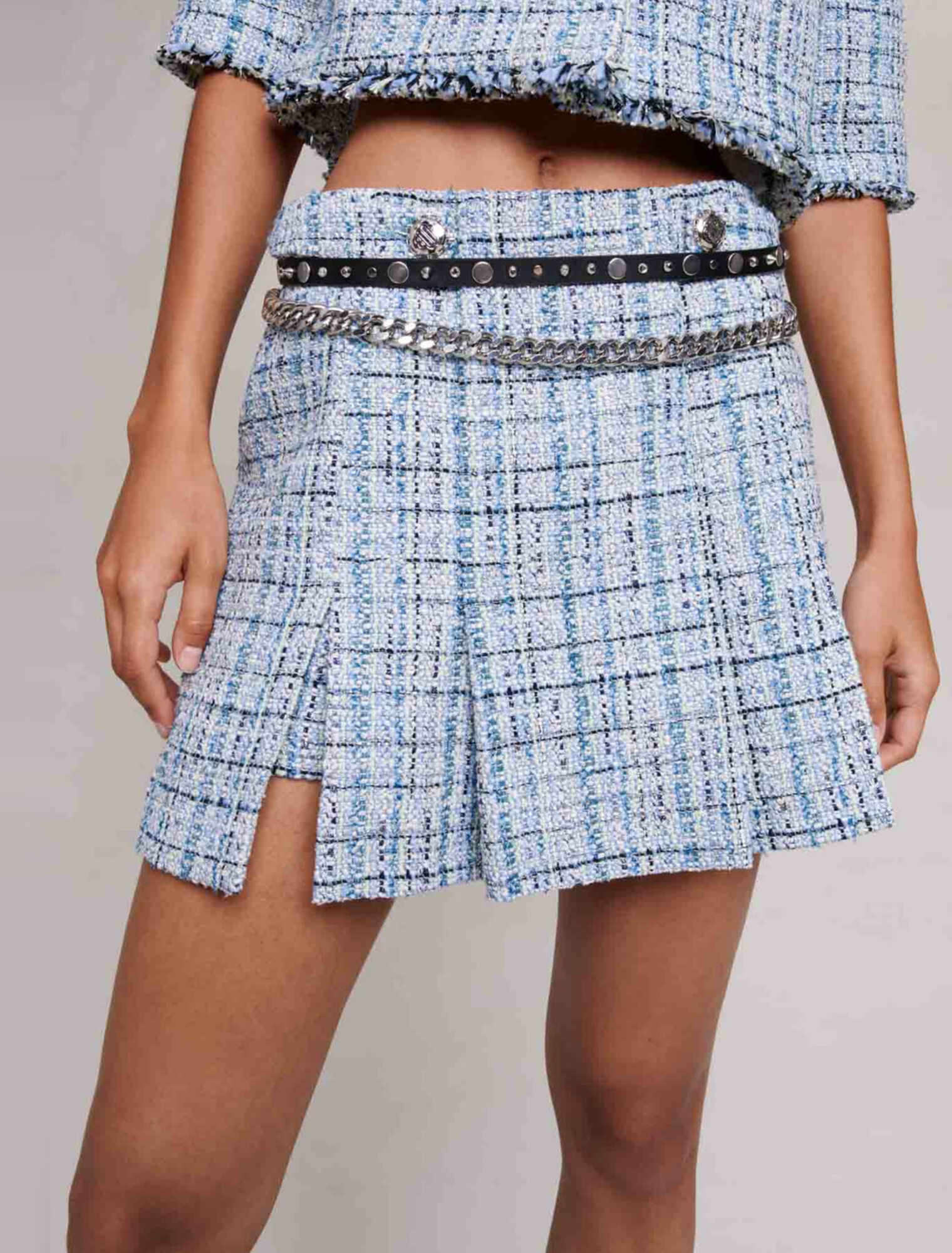 Short pleated skirt