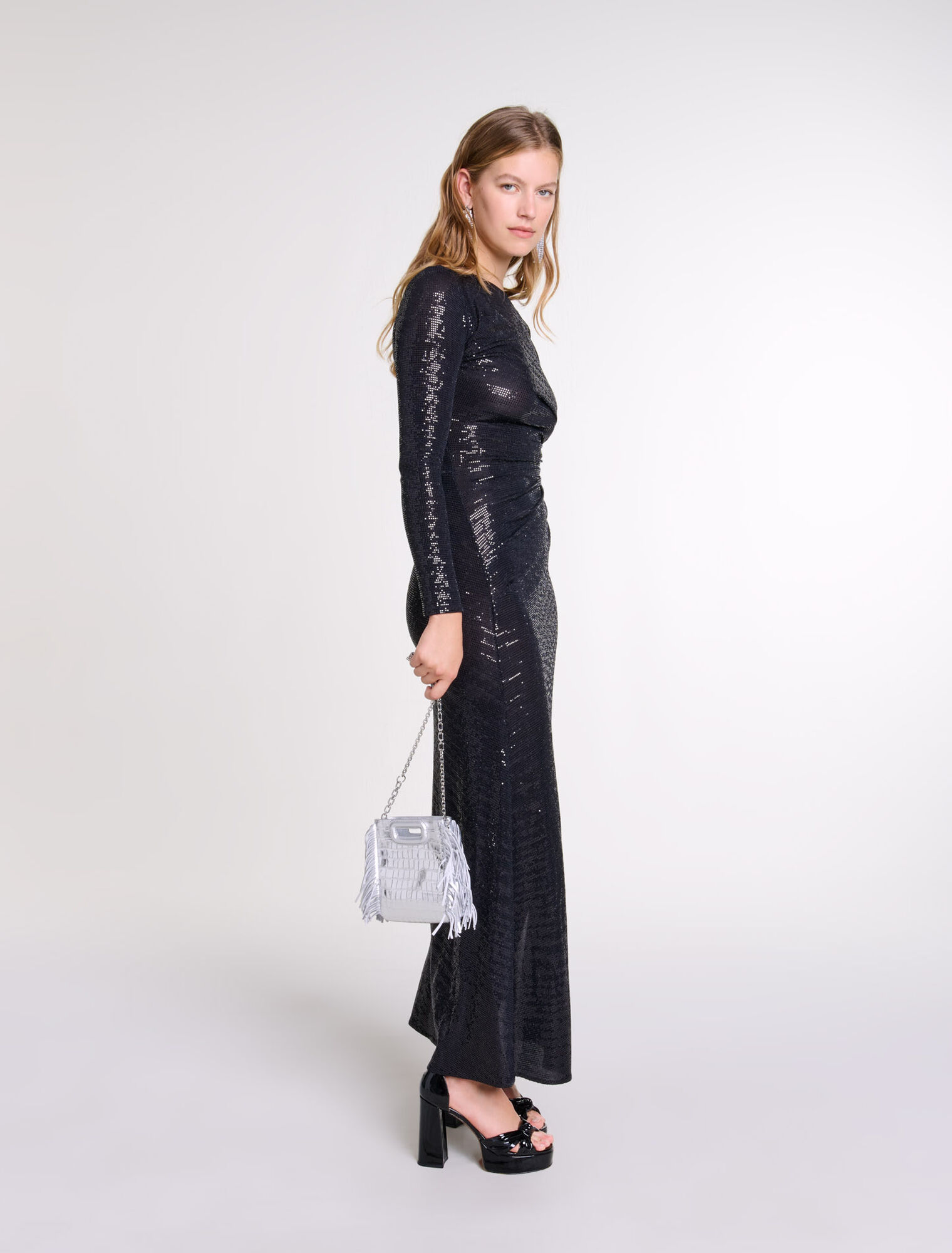 Long sequinned dress