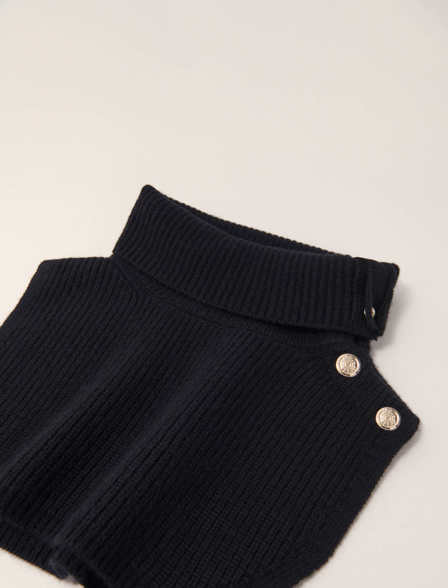 Button-up wool mix collar wrap Black / Gray For Women | Maje