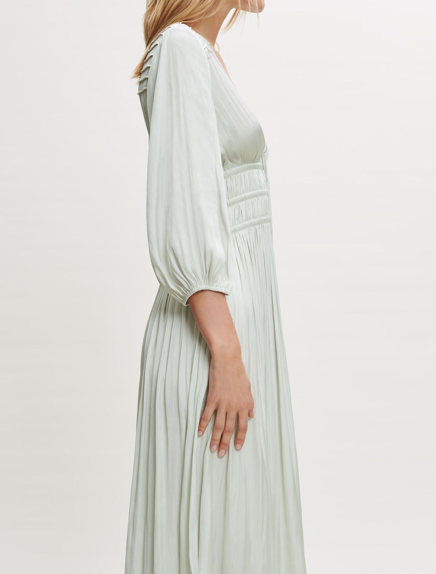 Fluid satin dress with a cinched waist