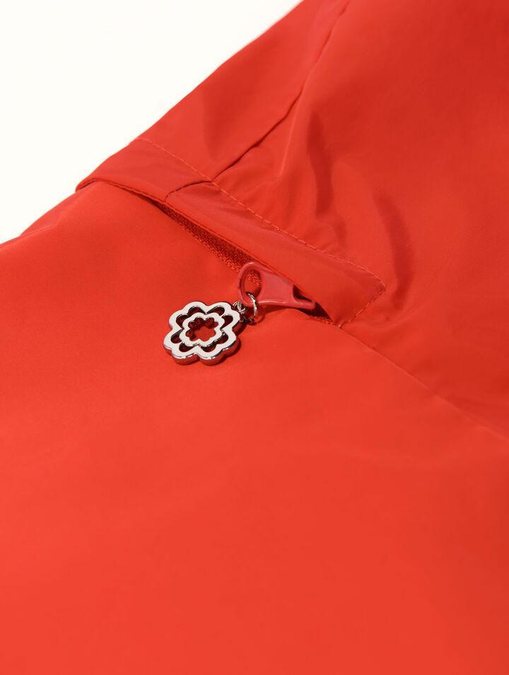 Retractable scarf hood