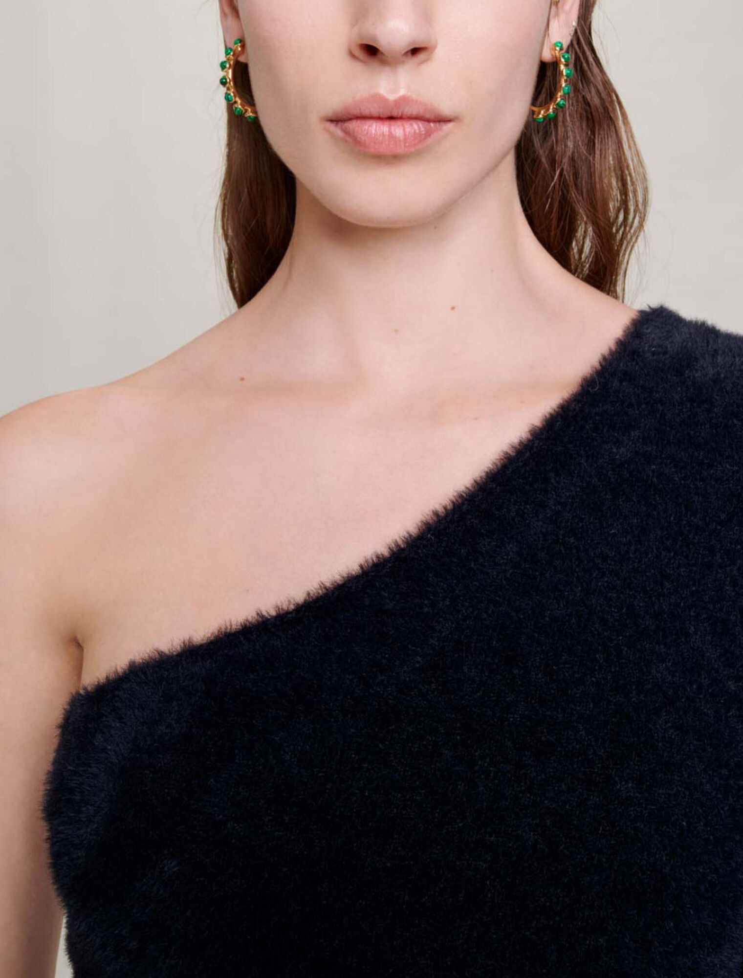 Asymmetric jumper