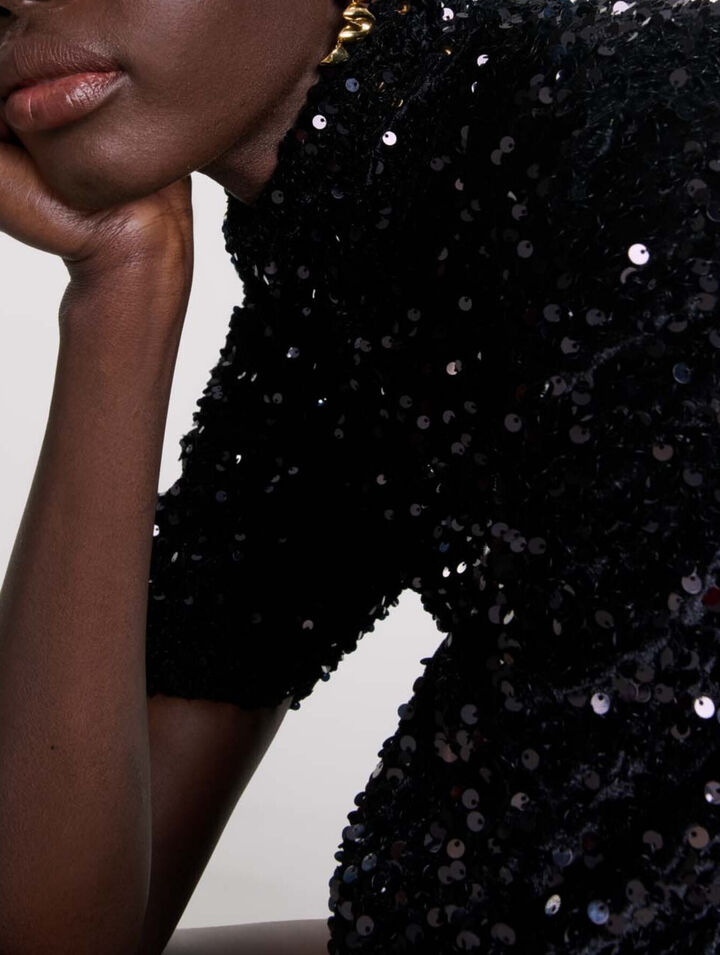 Short velvet and sequinned dress