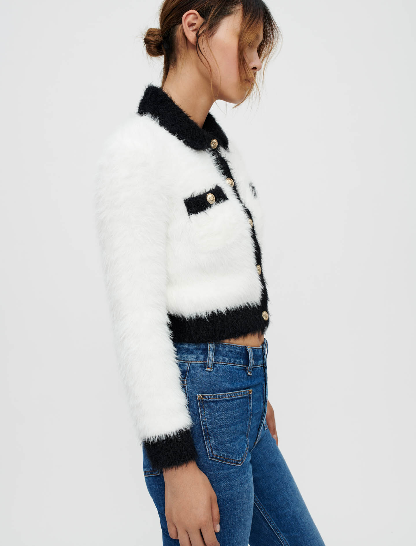 Contrasting fluffy knit cardigan