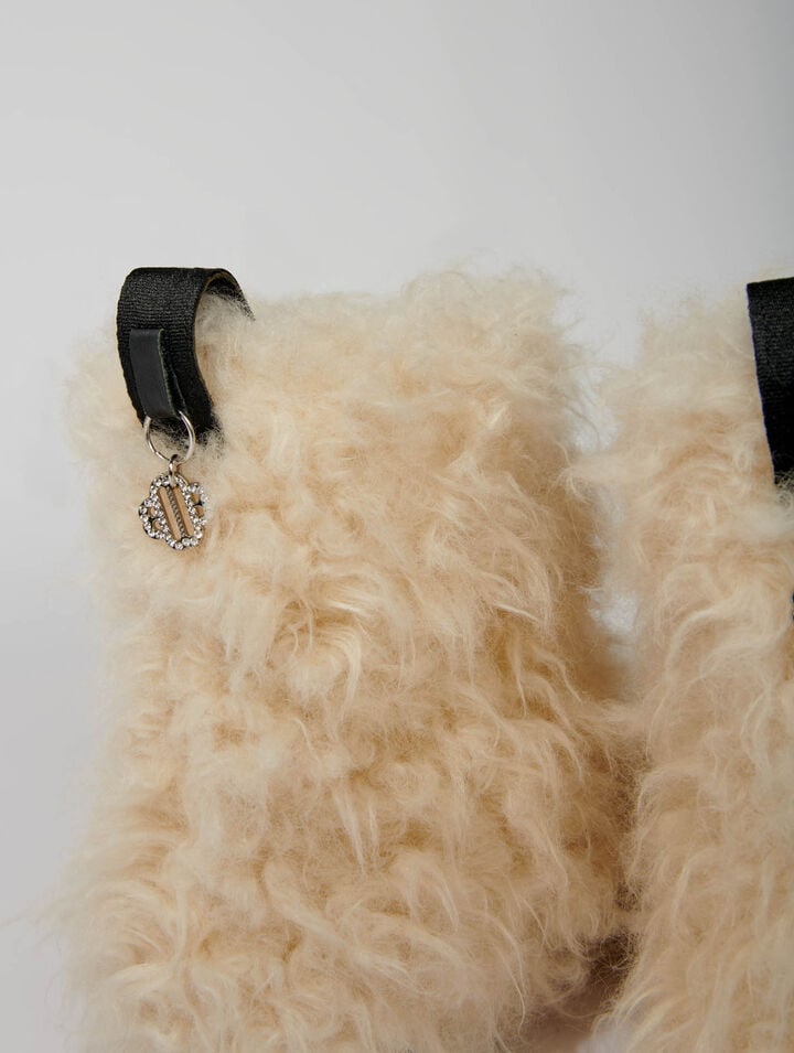 Ankle boots in fake fur