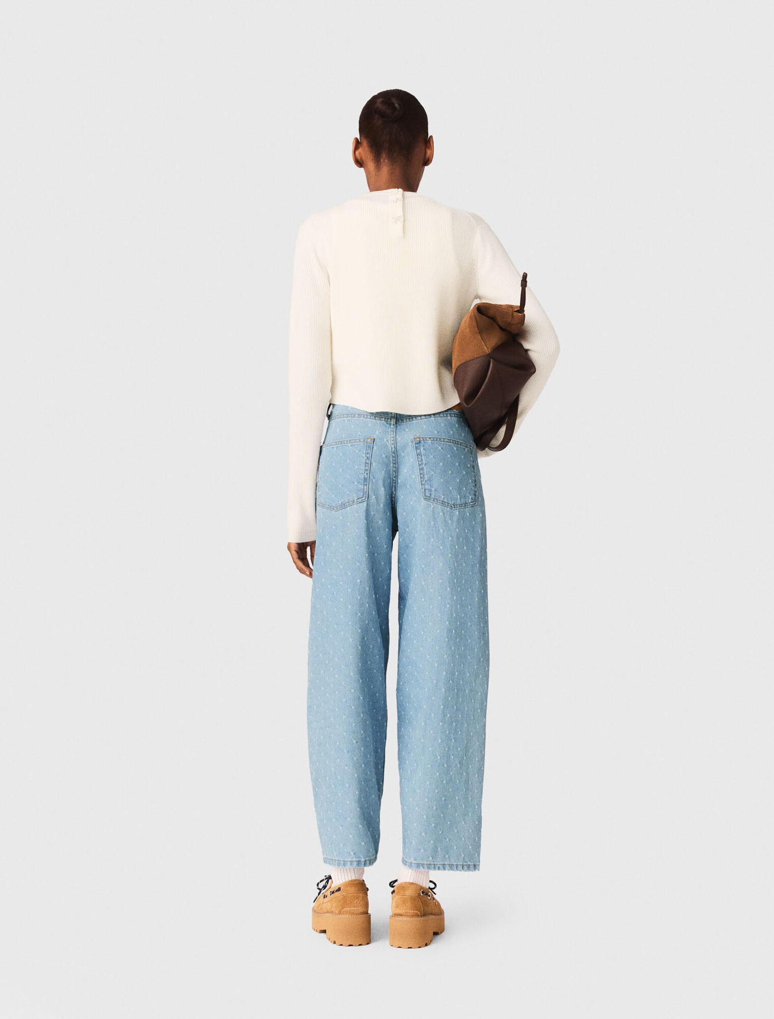 Jewel-button back jumper