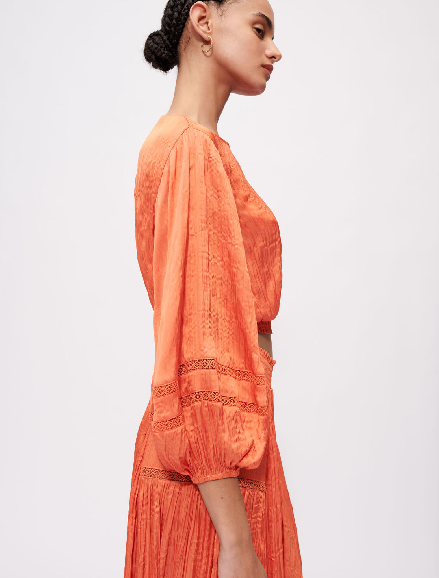 Crinkle-effect satin crop top