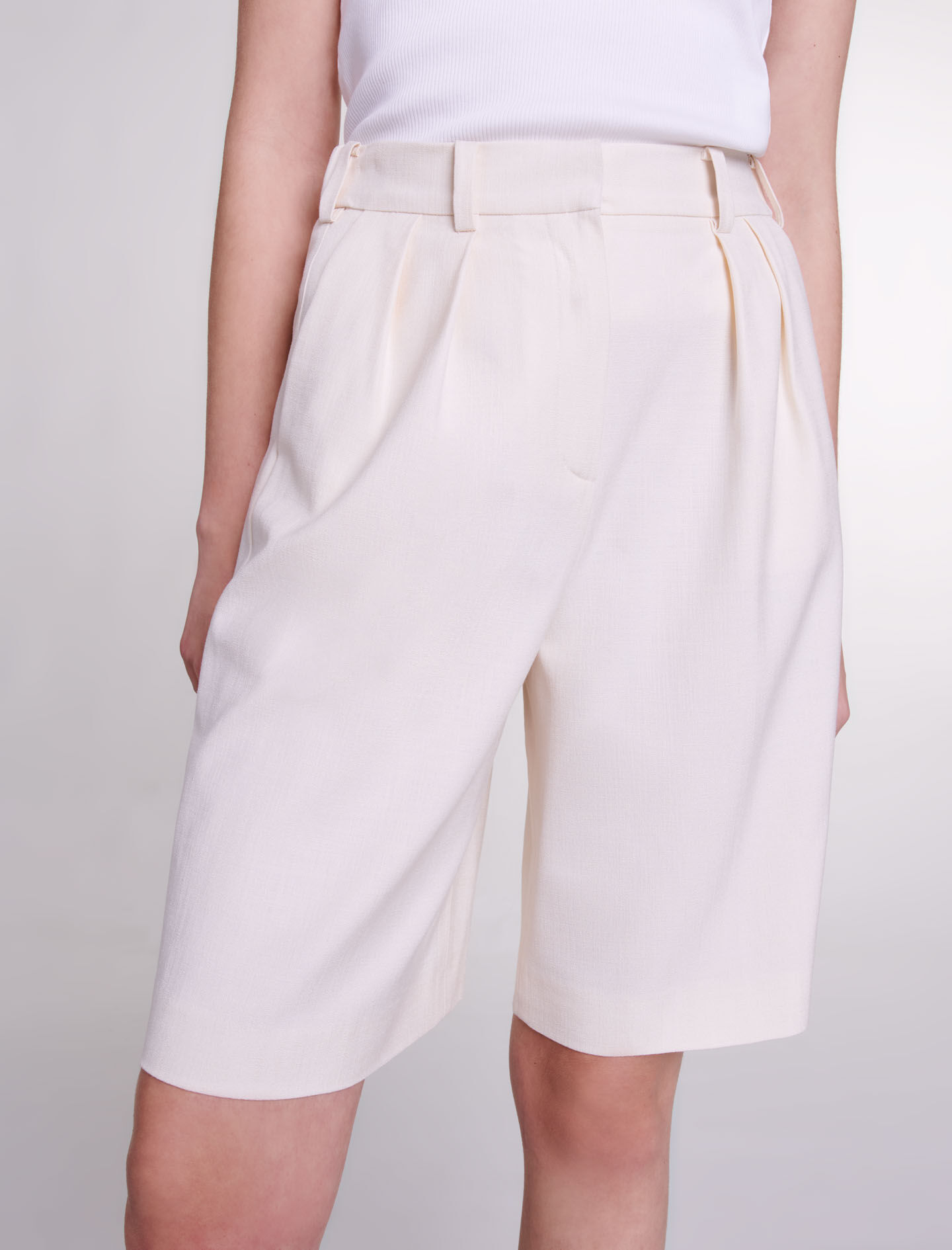 ショートパンツ A FERRETTI Women Shorts  Burmudas 03191678 290 234072 Women's Shorts | Disturbia - Shop Women's Gothic