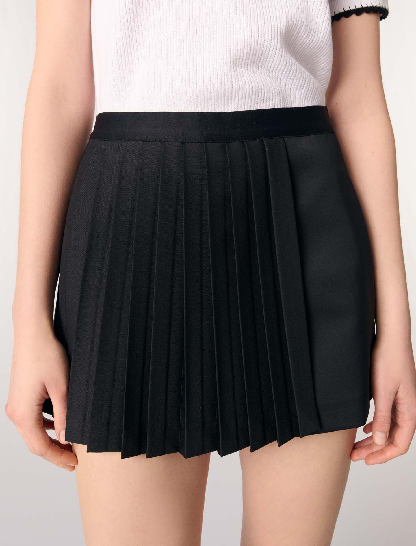 Straight-fit pleated shorts Black / Gray For Women | Maje Straight-fit pleated shorts Black / Gray For Women | Maje