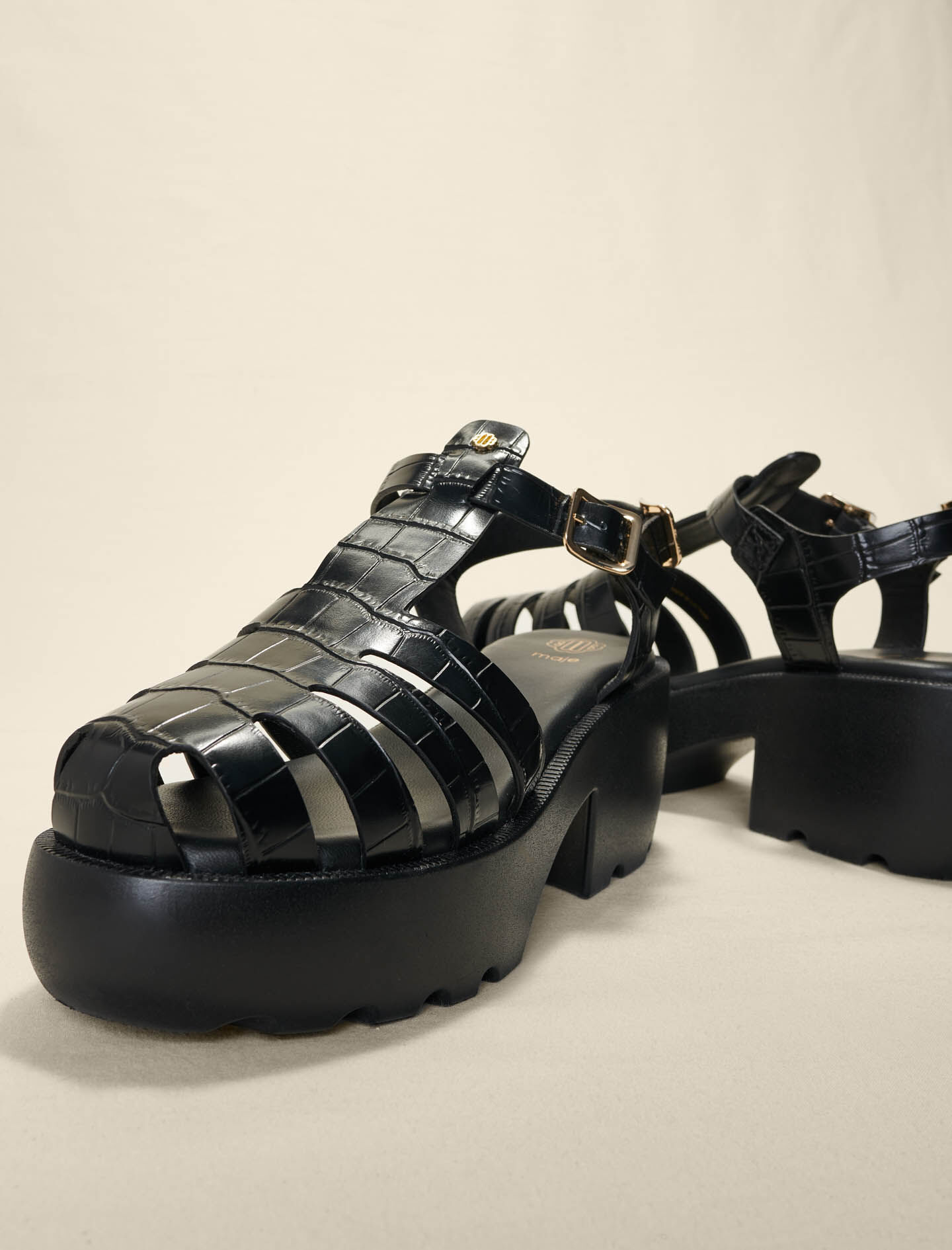 【関税&送料込】Mou Sandals Black Leather sandals with tread Black / Gray For Women | Maje