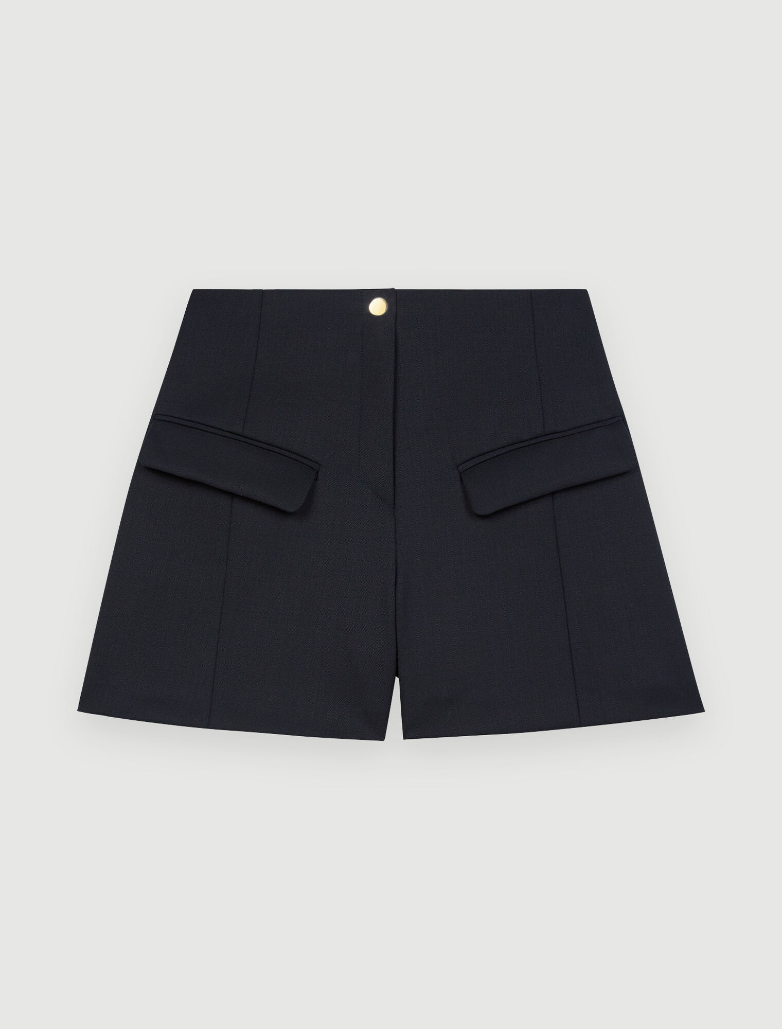 Tailored shorts with pockets