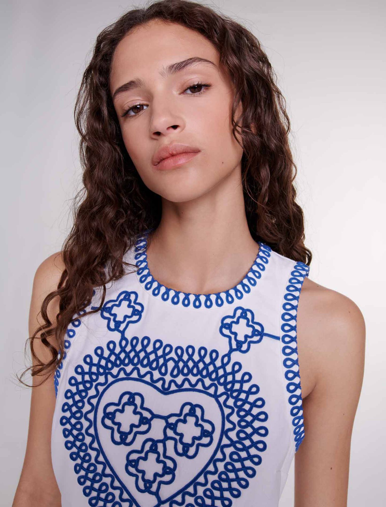 Fitted embroidered dress
