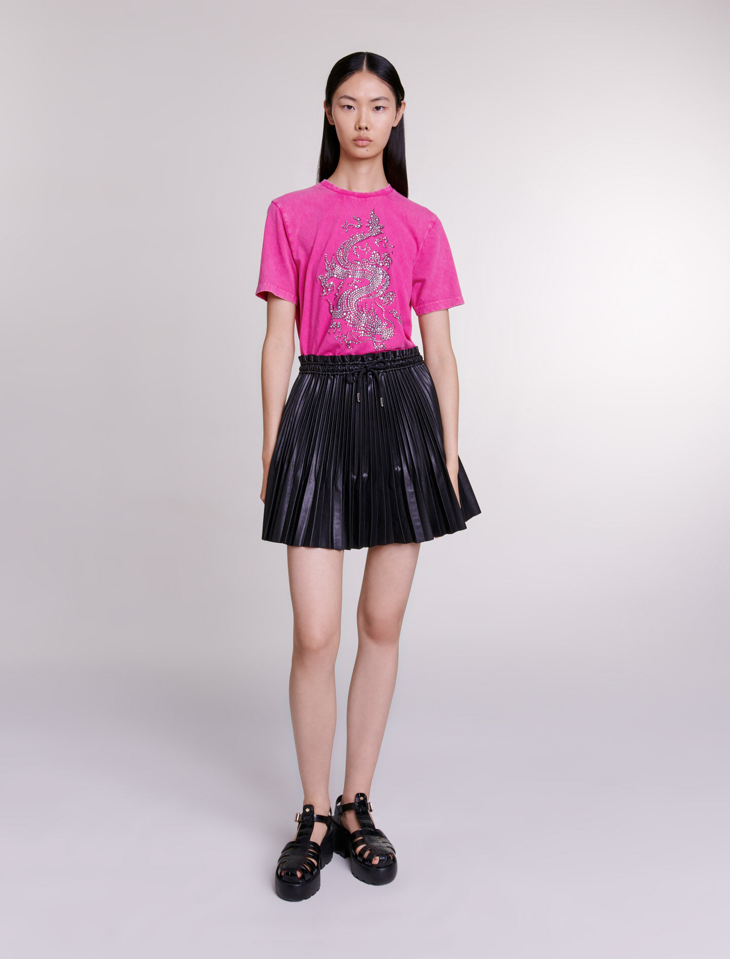 Short pleated skirt