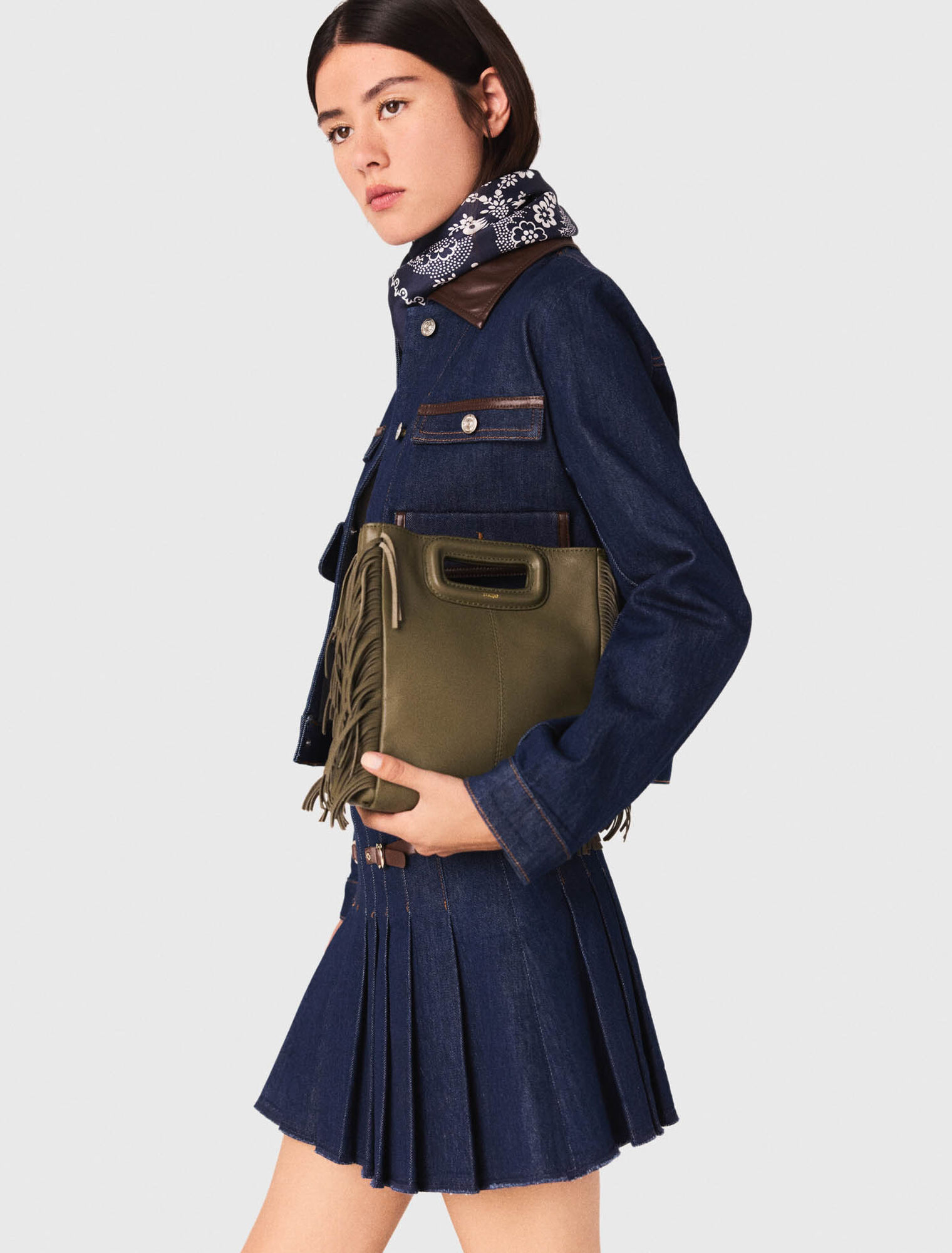 Short denim skirt with lining
