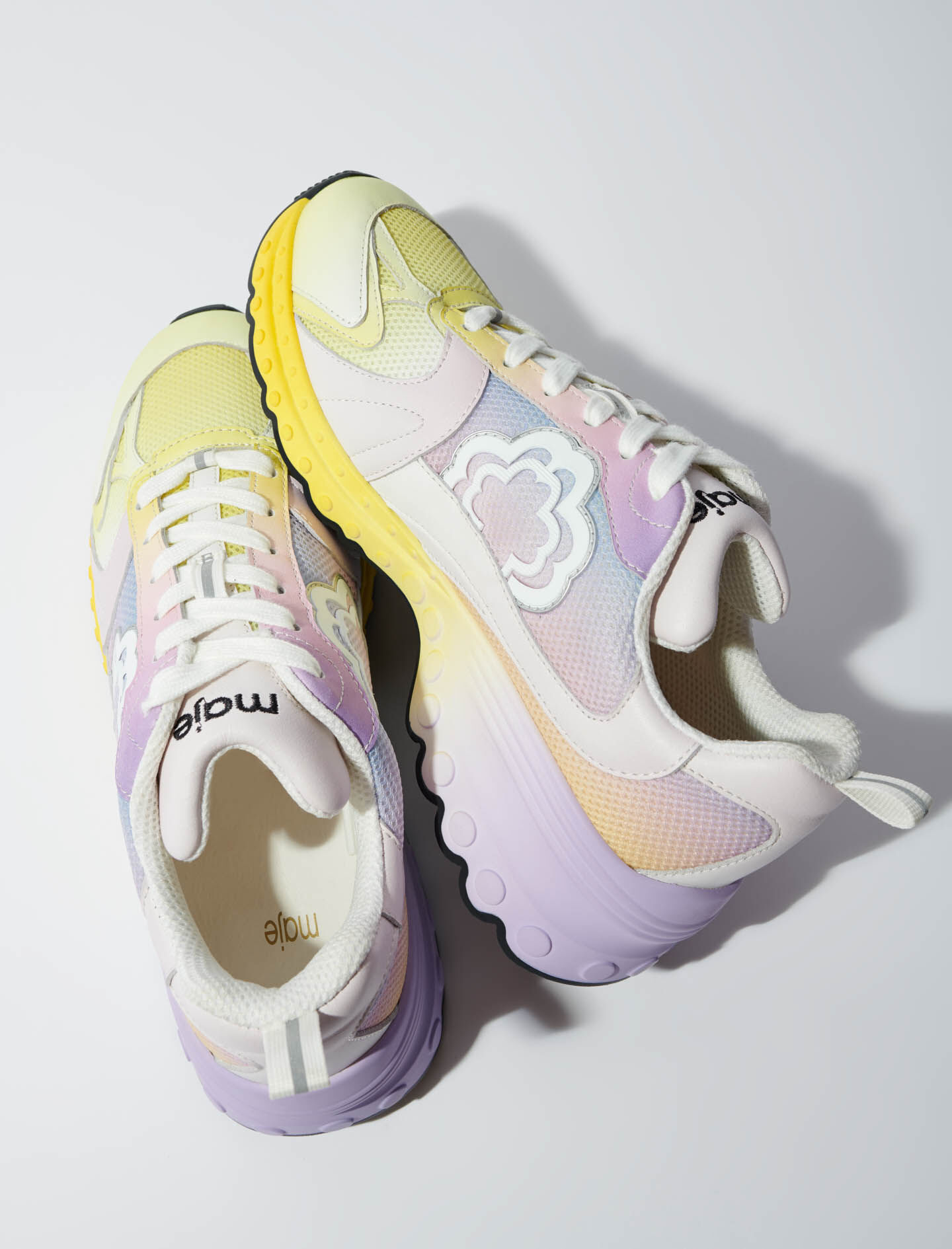 M Sneakers Gradient