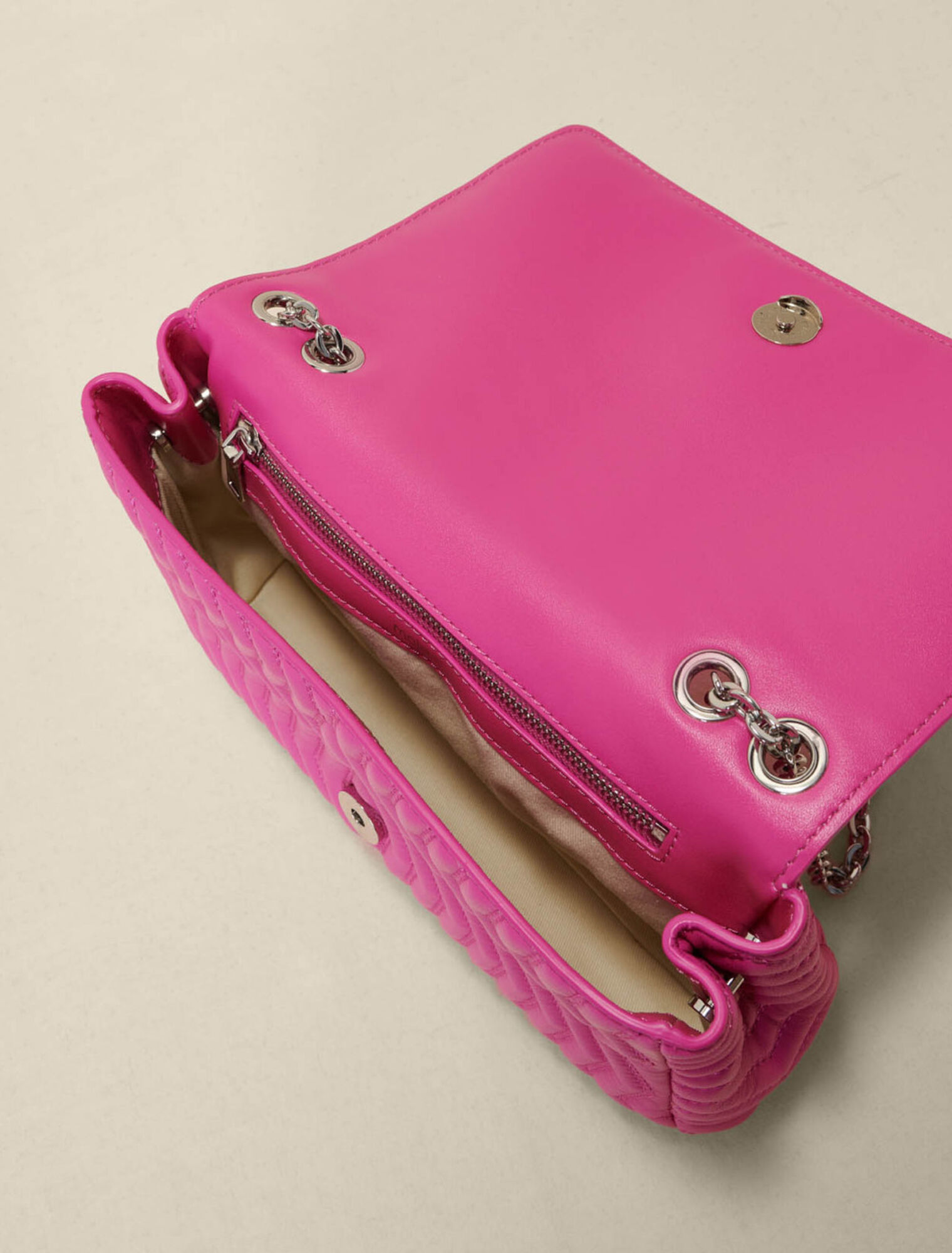 Leather bag with chain strap