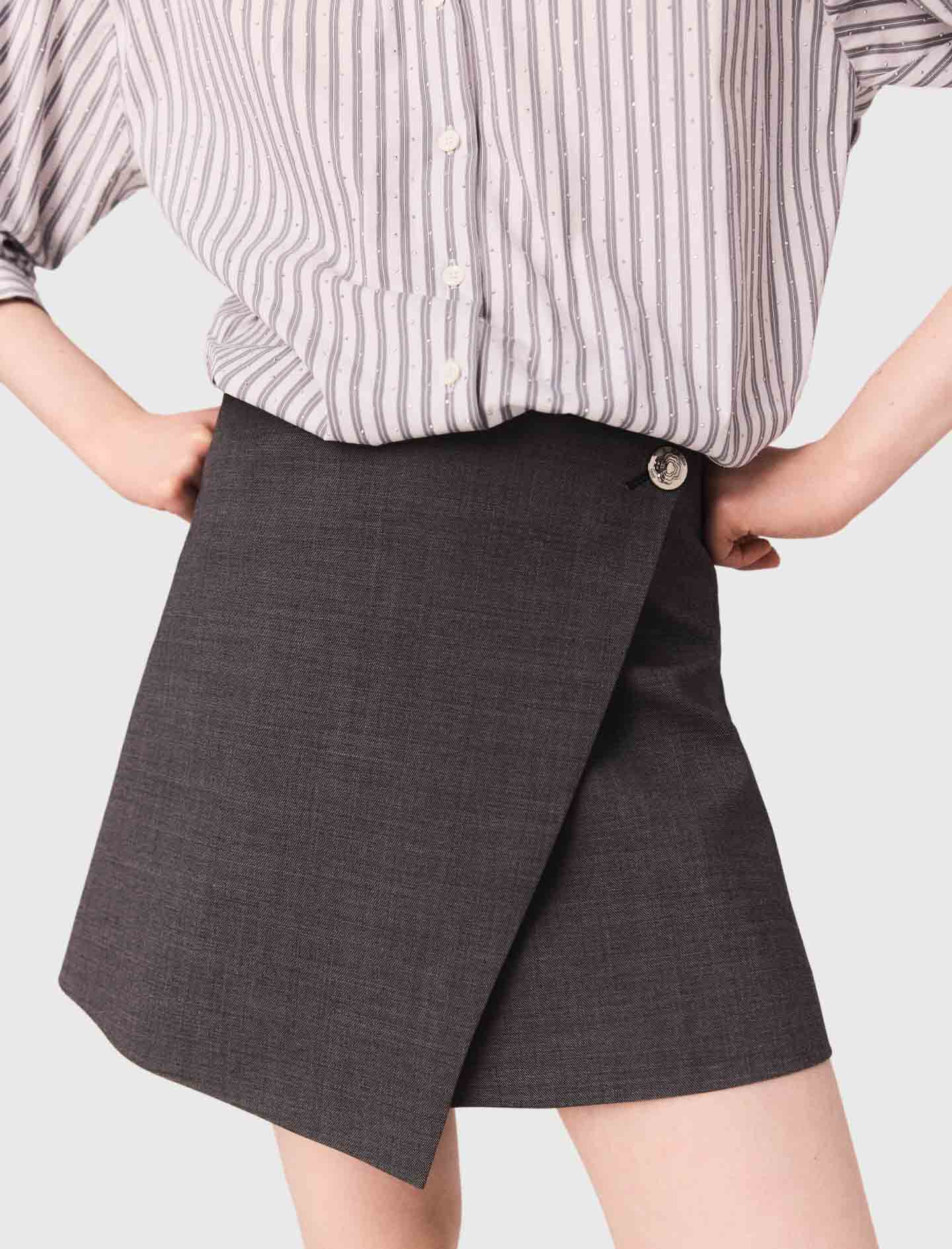 majeページ Mini embossed-leather M bag with chain Black / Gray For